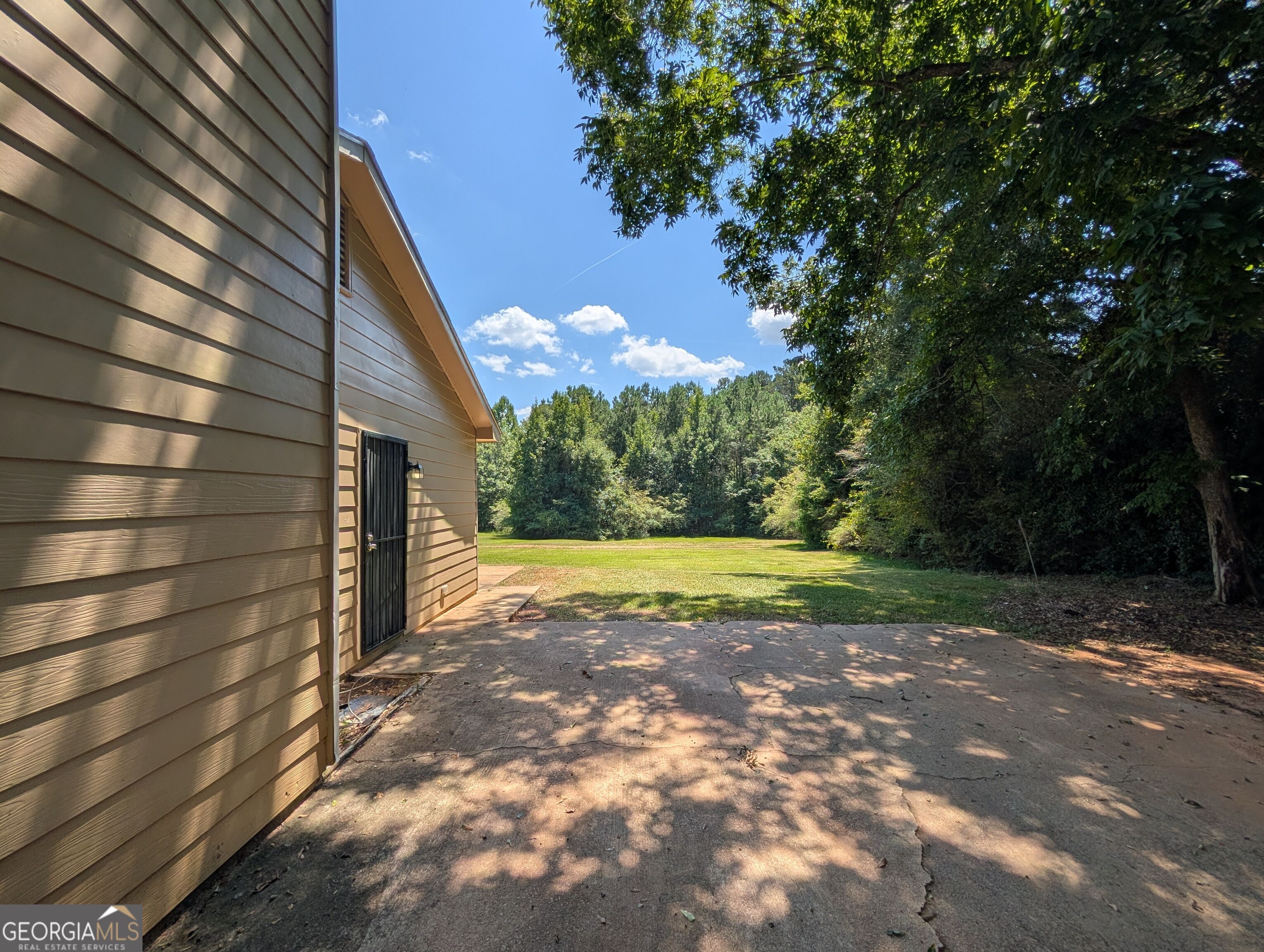 1070 Lower Big Springs Road Property Photo 4