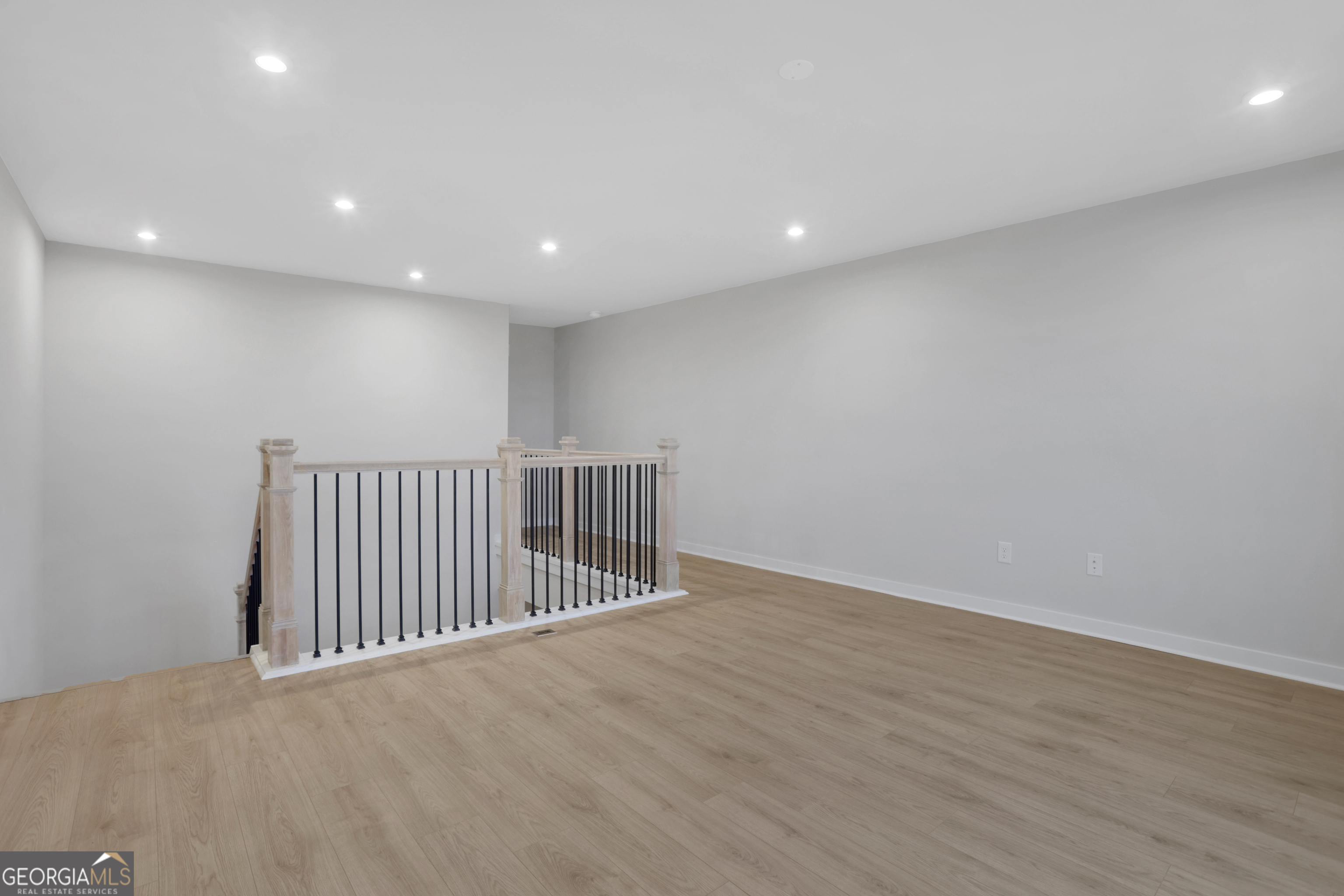 164 Henley Street Property Photo 40