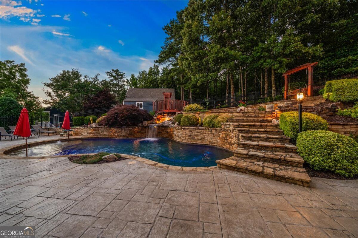 20 Lake Overlook Drive Property Photo 2