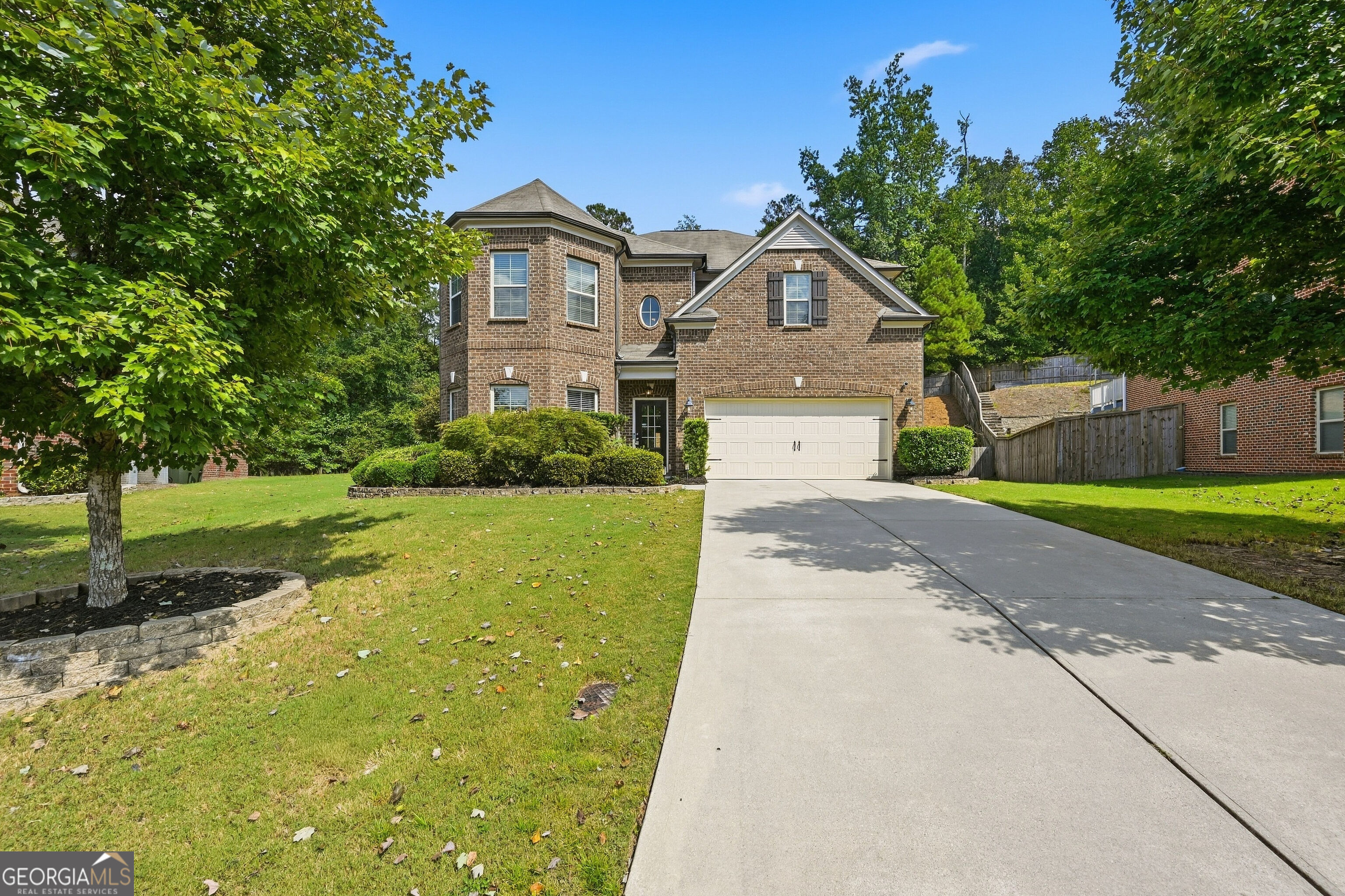 5950 Somersby Circle Property Photo 2
