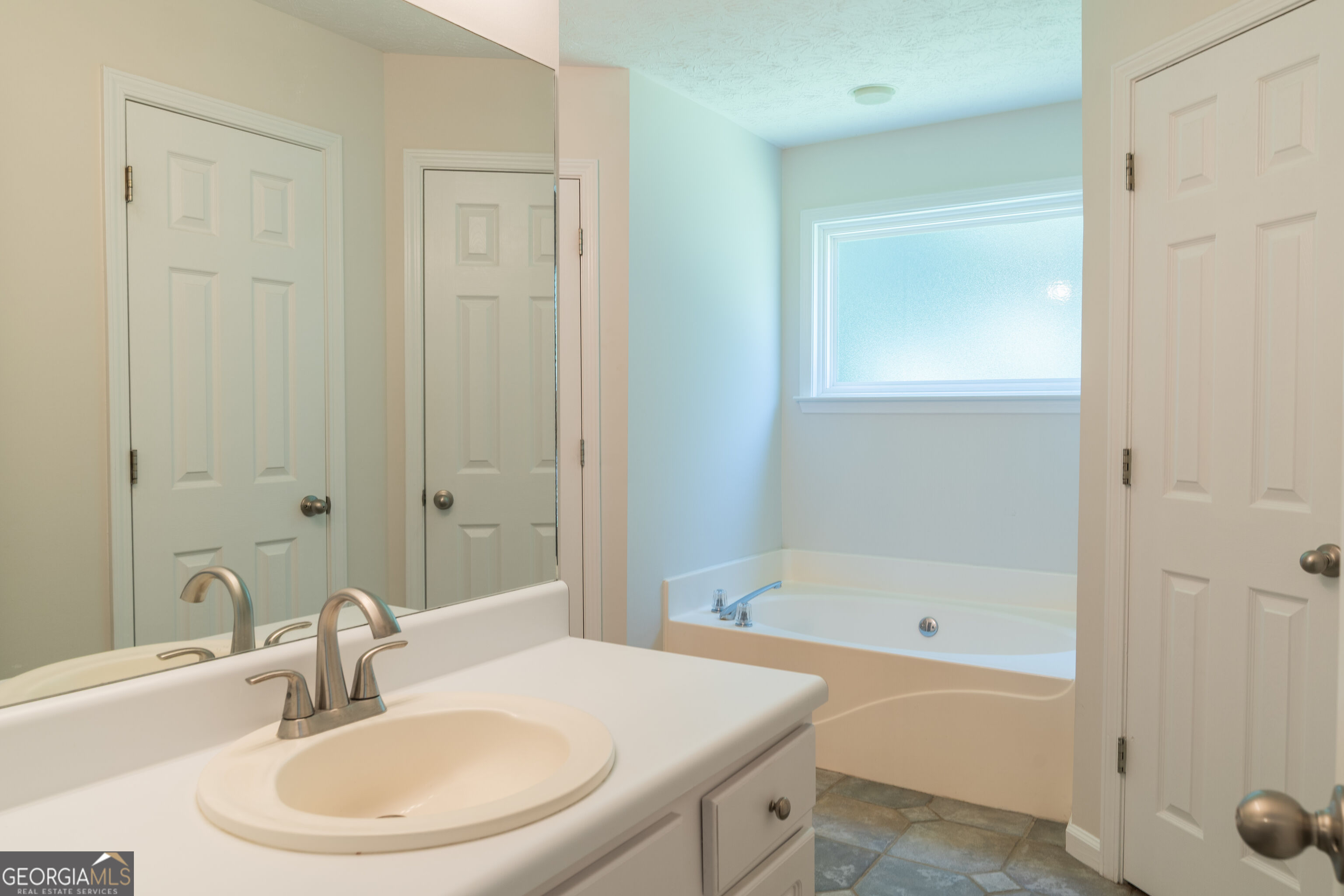 42 Mcpherson Lane Property Photo 11