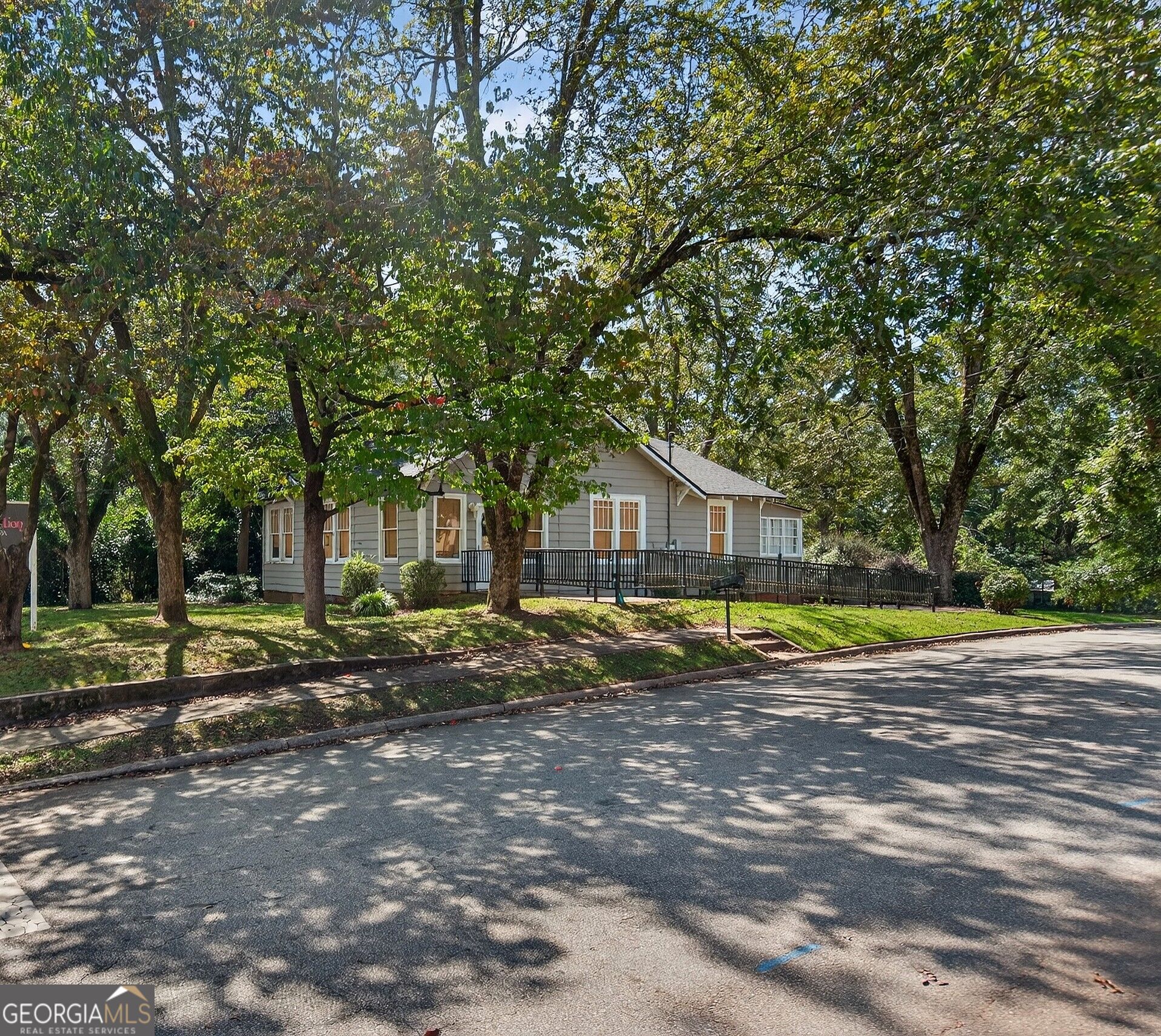 1017 Mooty Bridge Road Property Photo 1