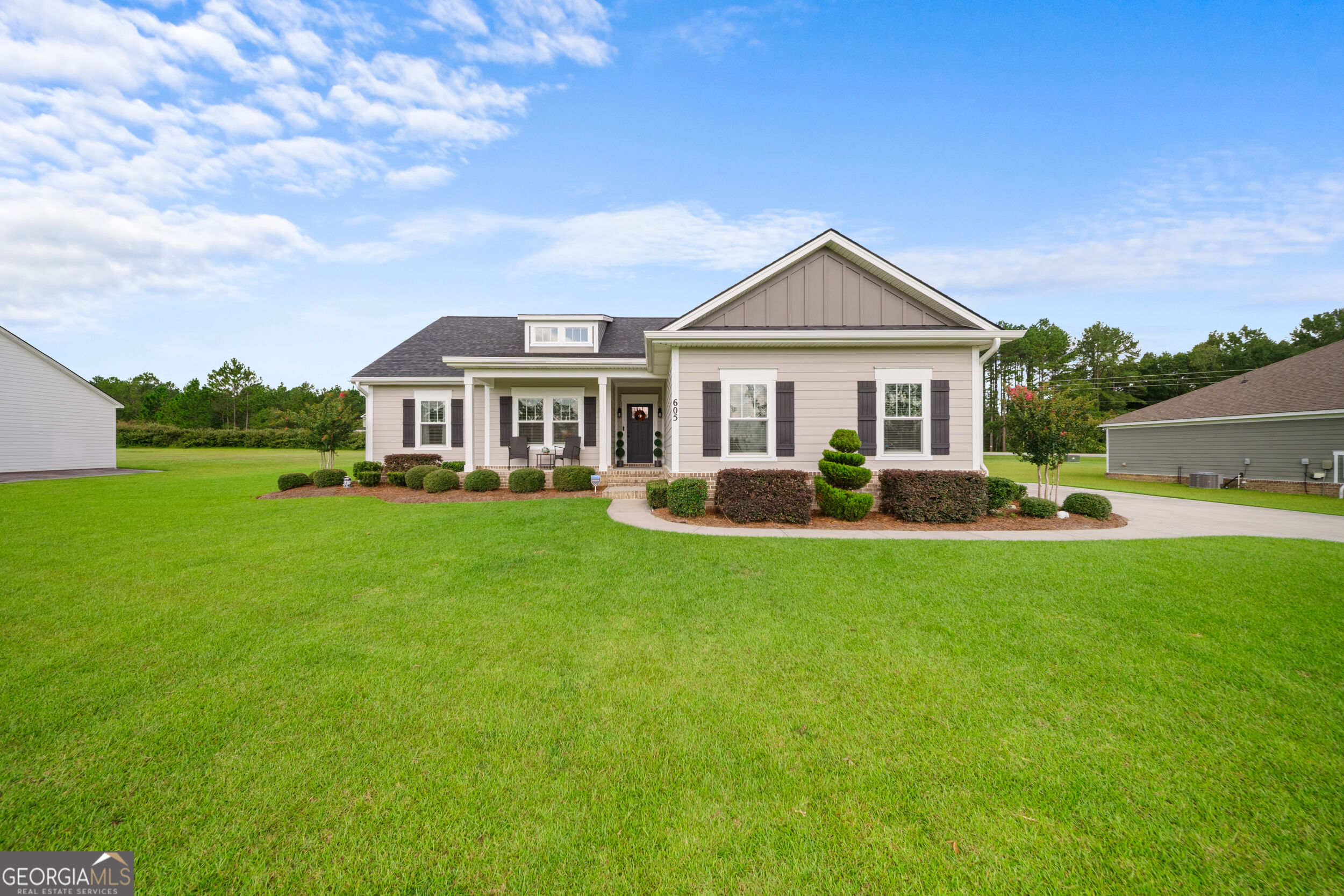 605 Bridle Run Property Photo 1