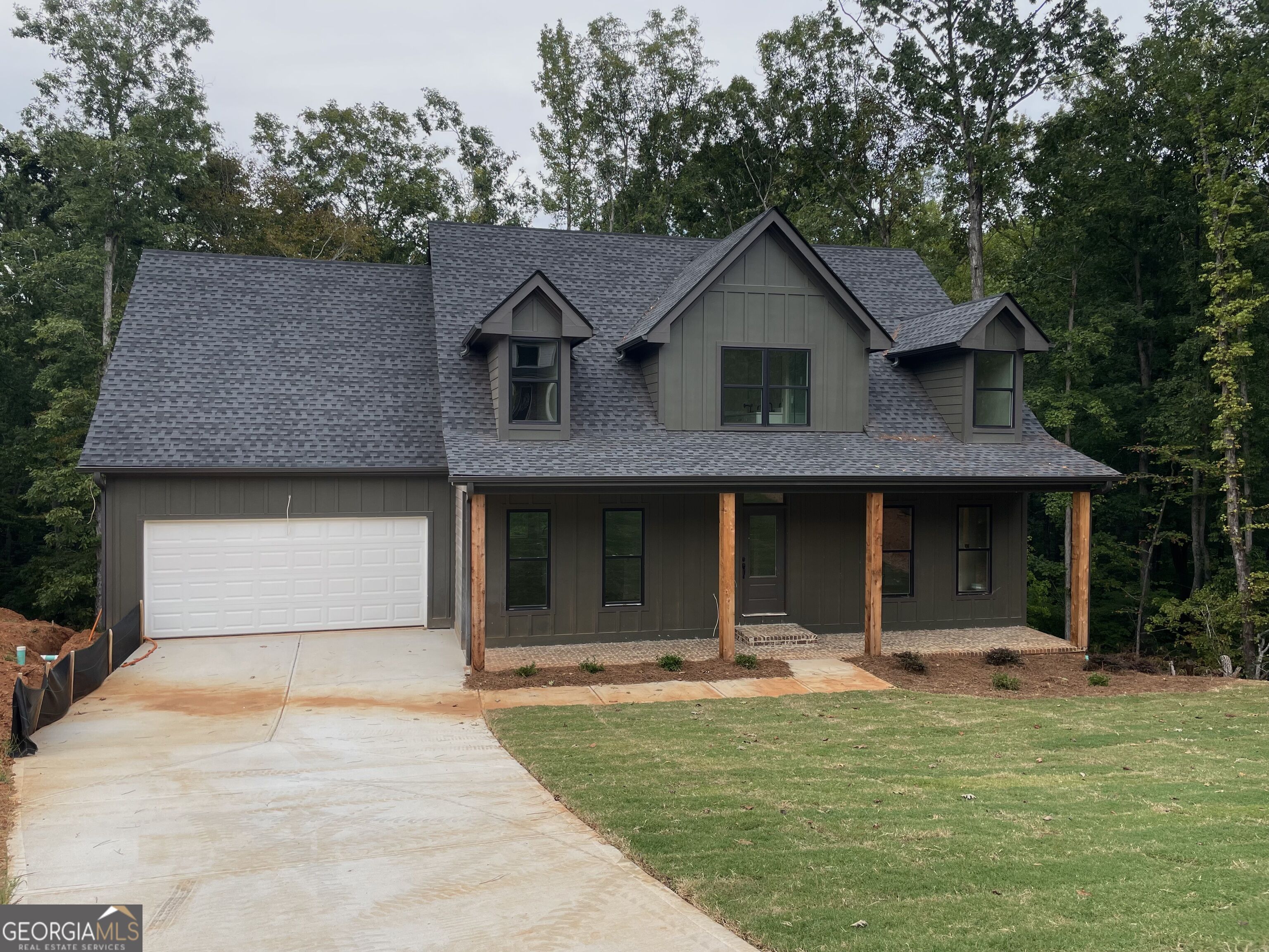 450 Ansley Drive Property Photo 1