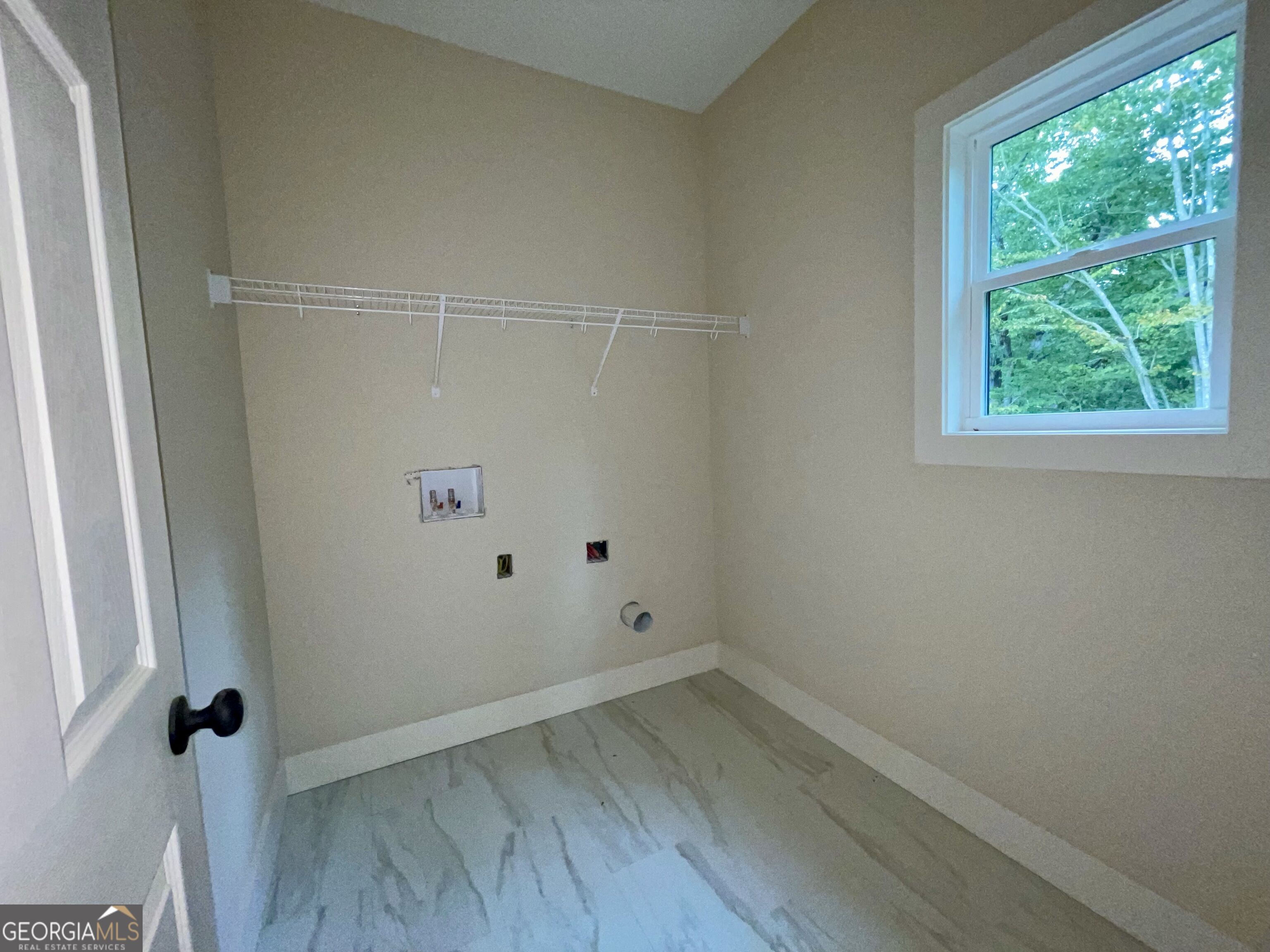 450 Ansley Drive Property Photo 11