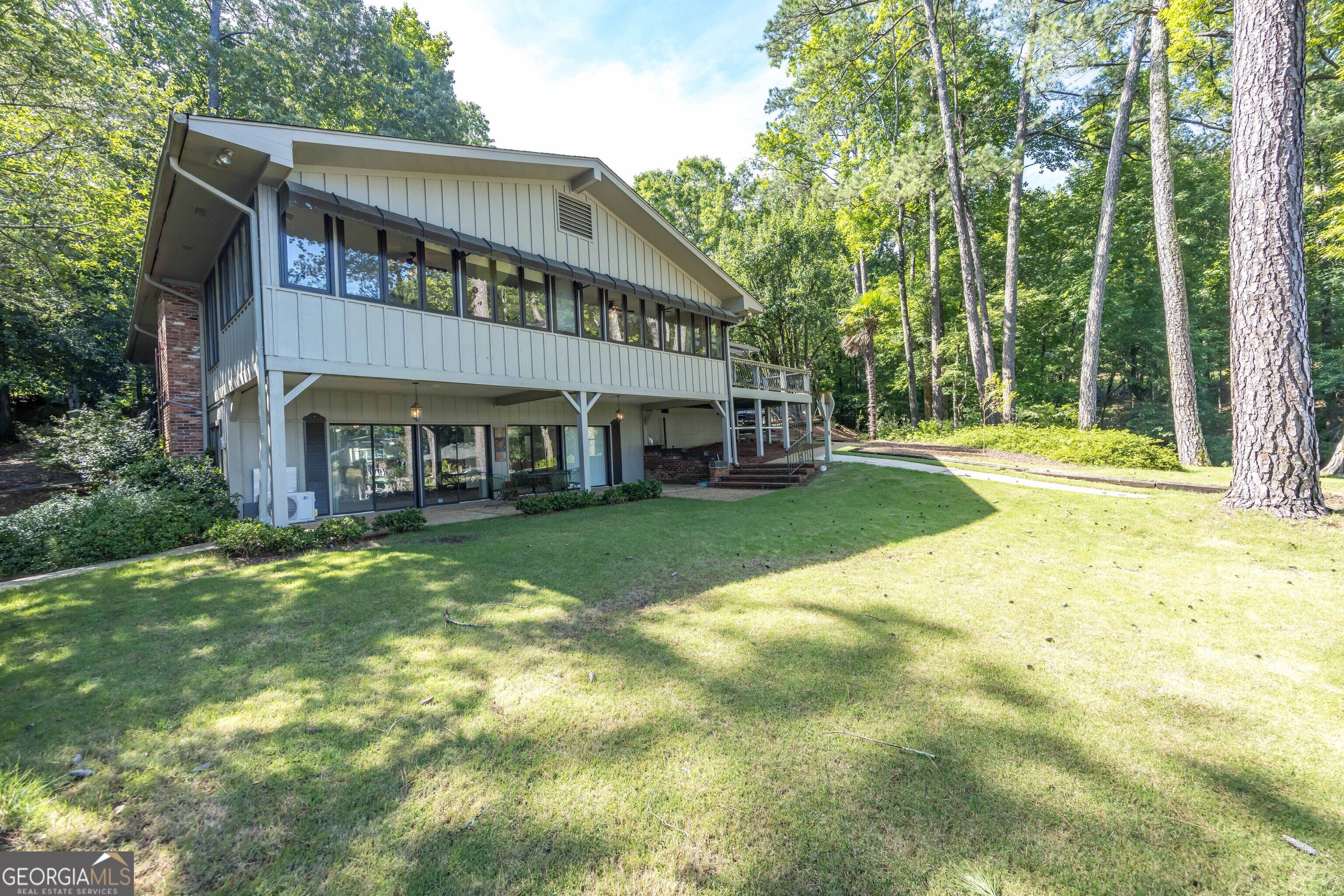 133 Hall Drive Property Photo 9