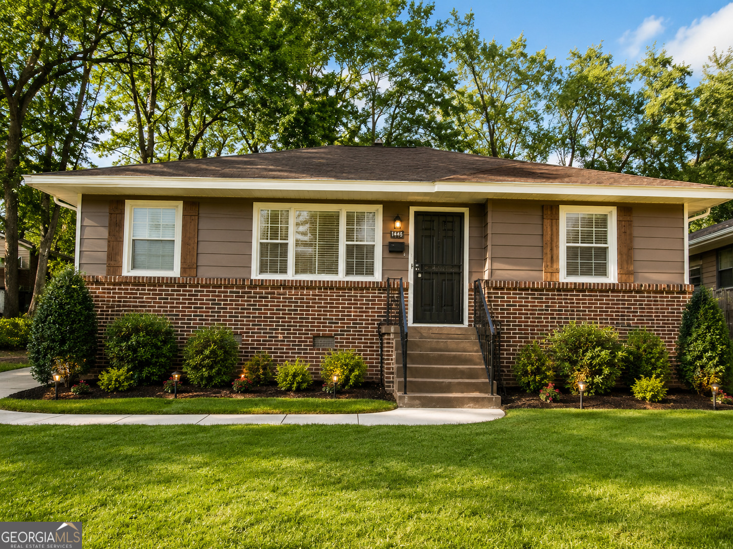 1165 Mobile Street Nw Property Photo 2