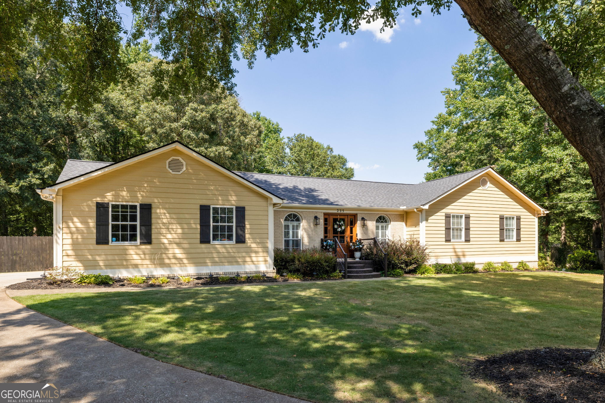 235 Den Ric Drive