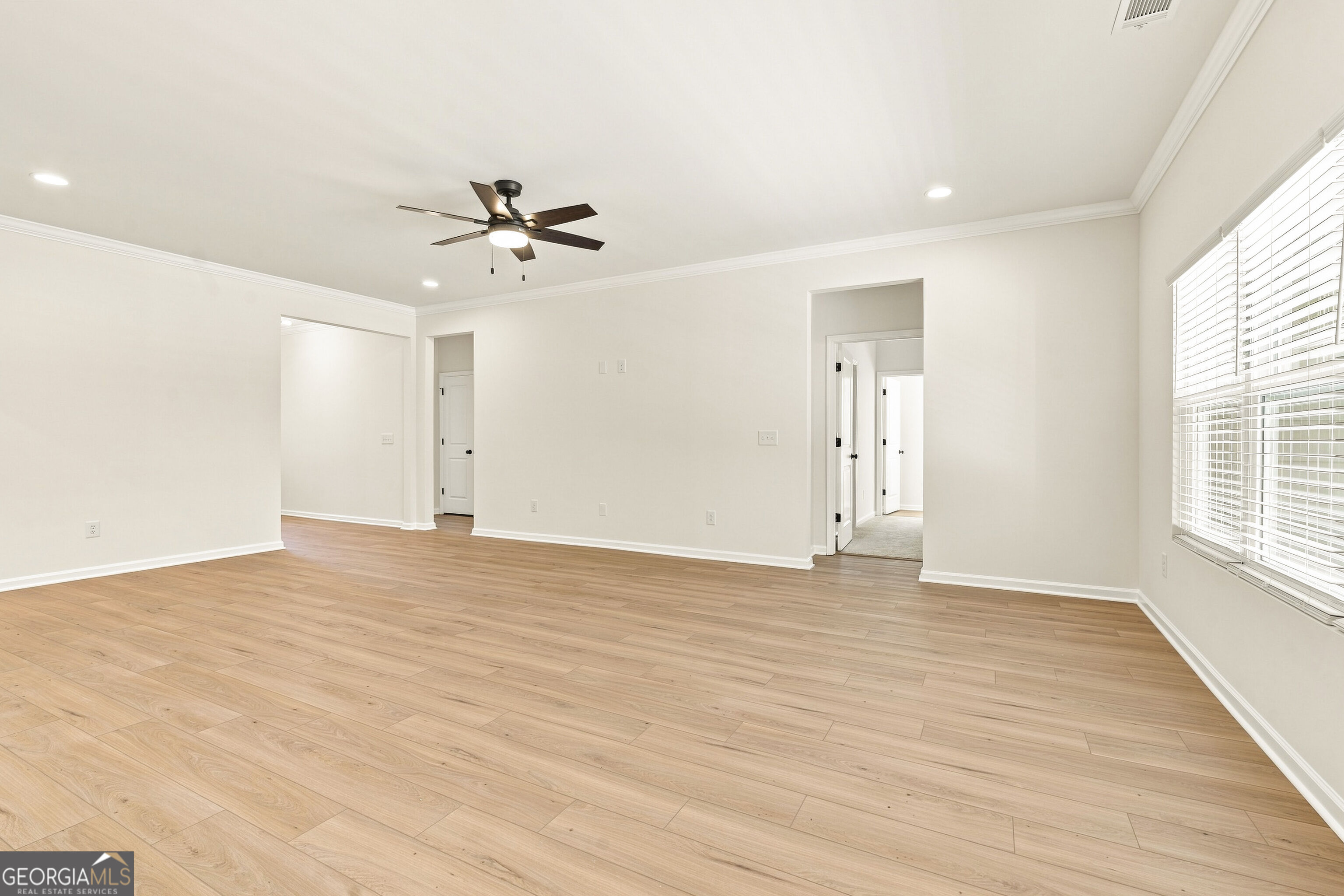 196 Talon Drive Se Property Photo 15