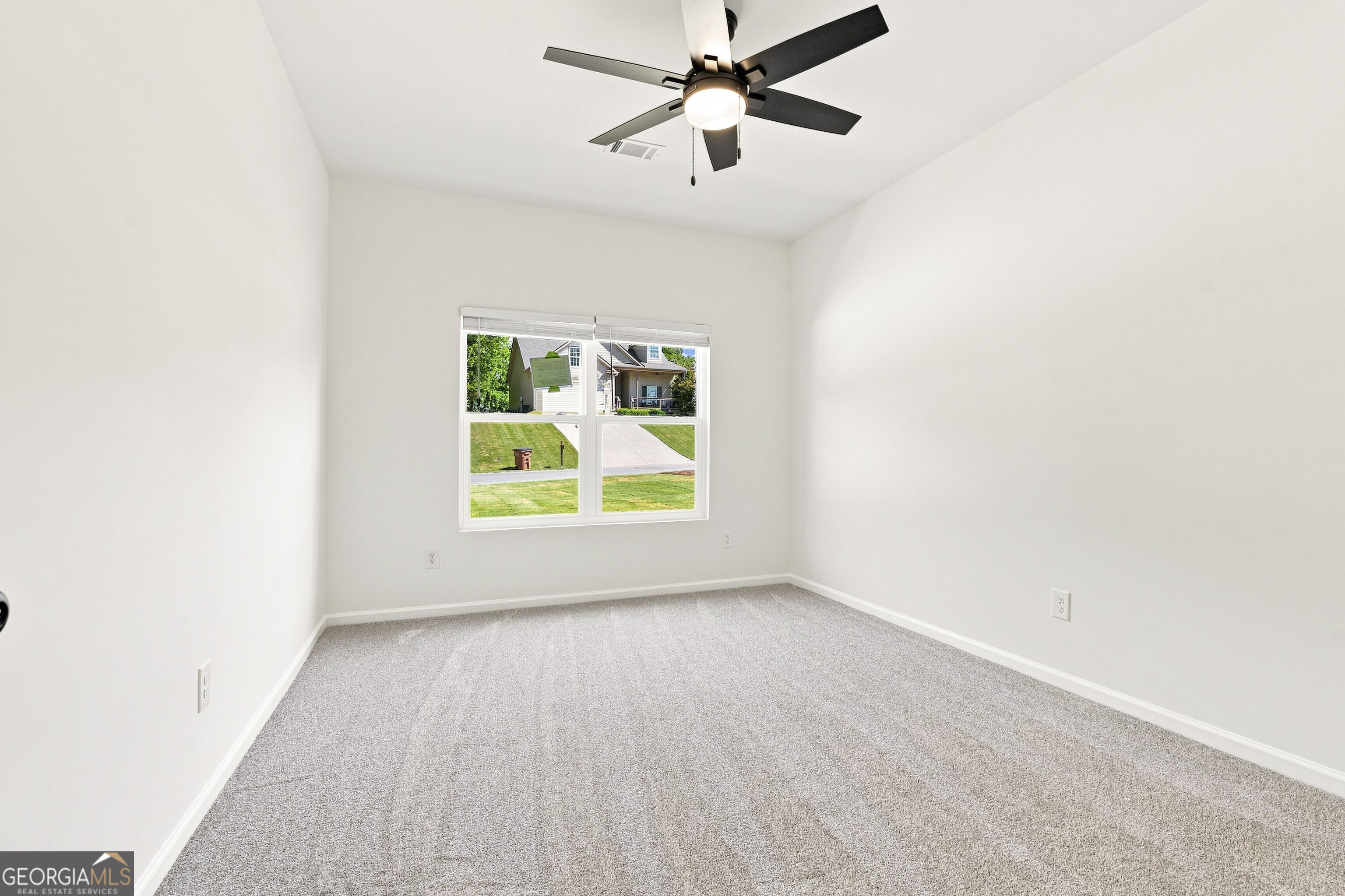 196 Talon Drive Se Property Photo 19