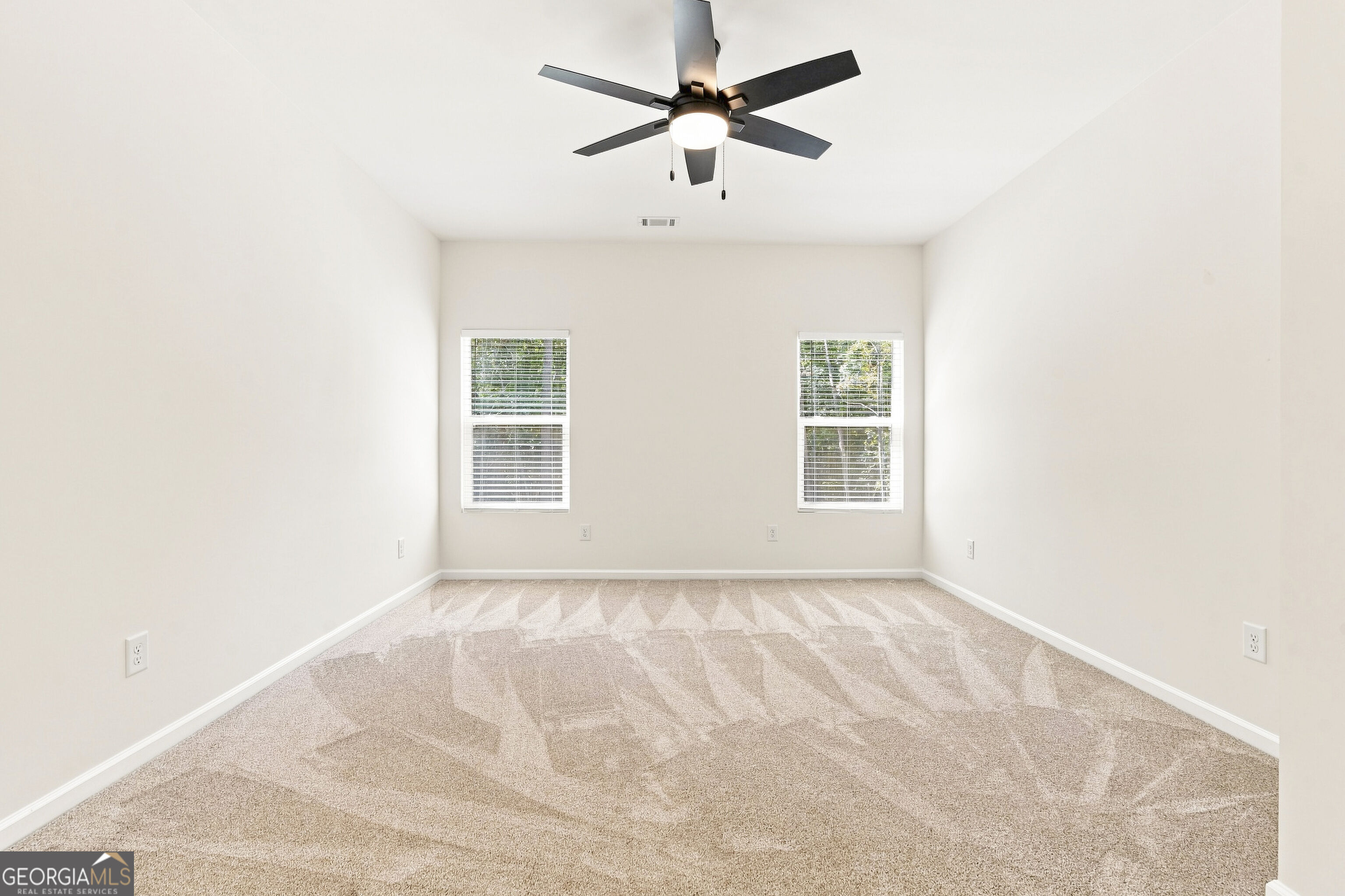 196 Talon Drive Se Property Photo 29