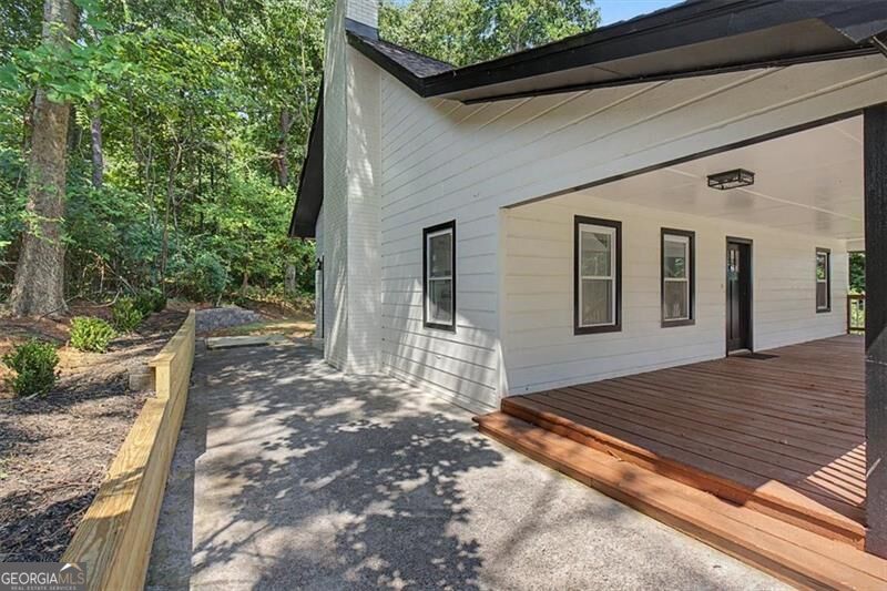 1741 Lucy Drive Nw Property Photo 4