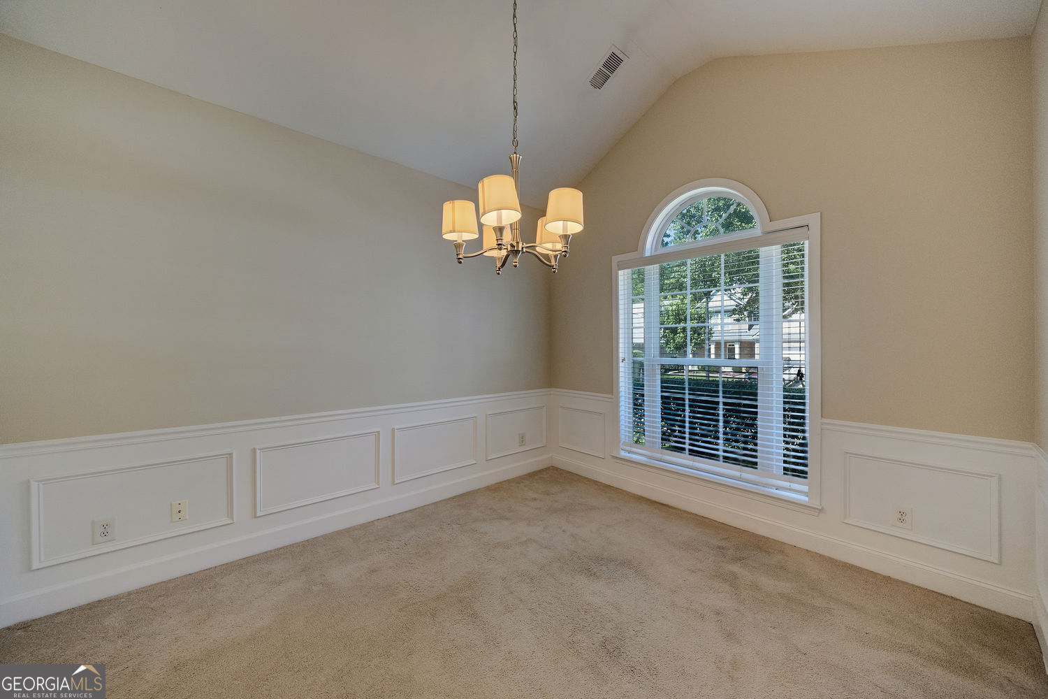 560 Roland Manor Drive Property Photo 17