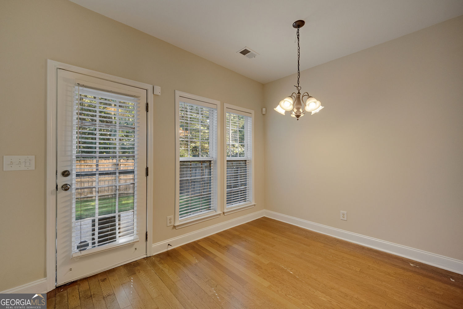 560 Roland Manor Drive Property Photo 32
