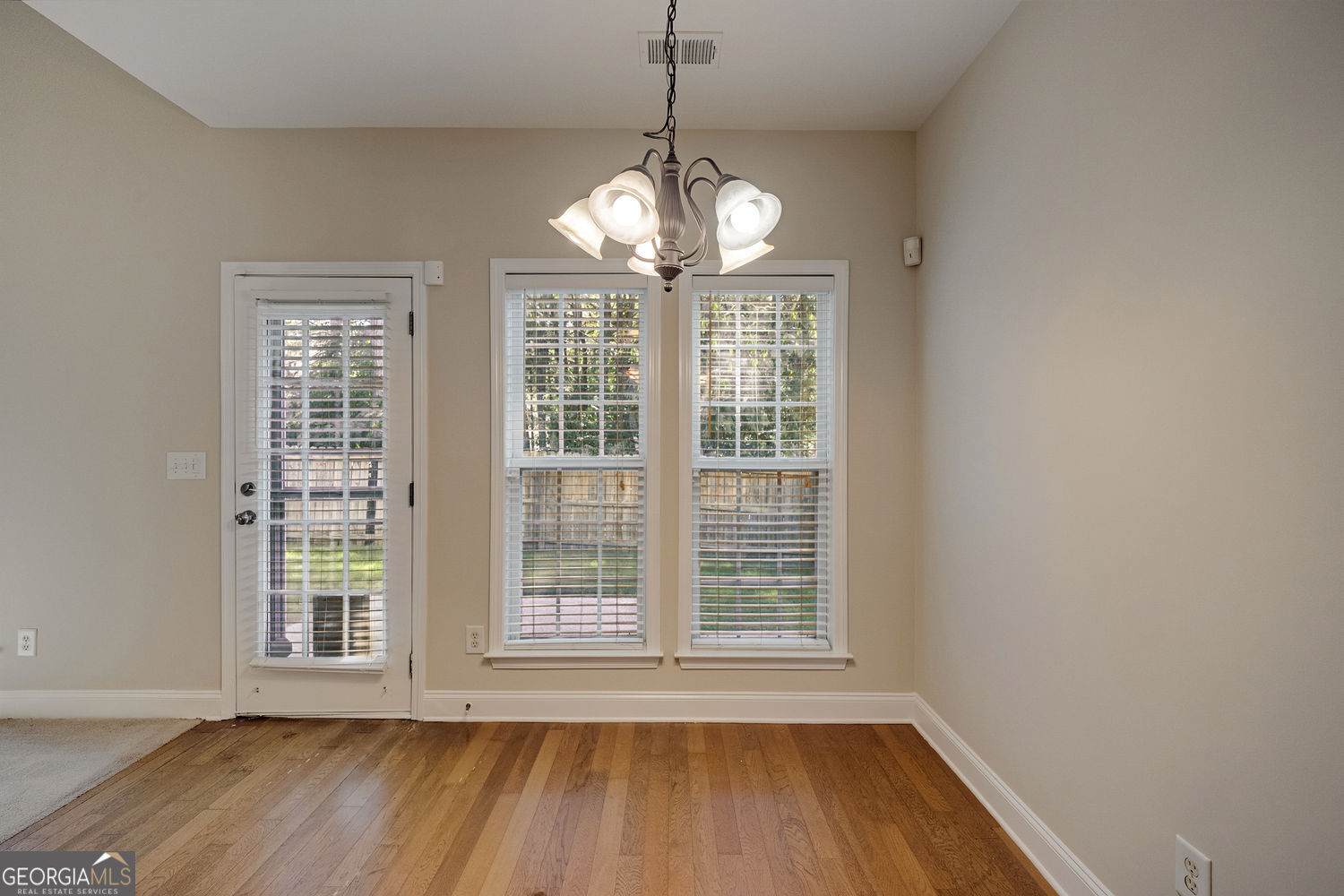 560 Roland Manor Drive Property Photo 33