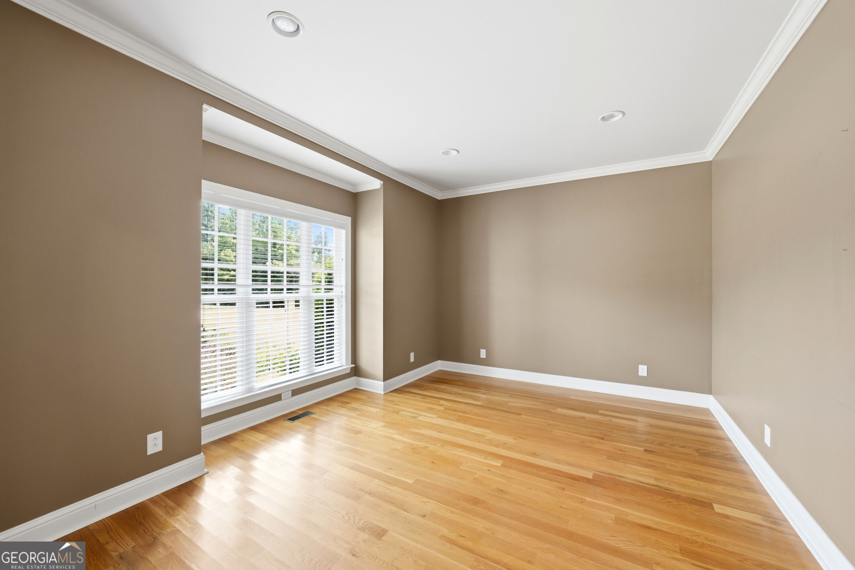 214 Oakleaf Drive Property Photo 10