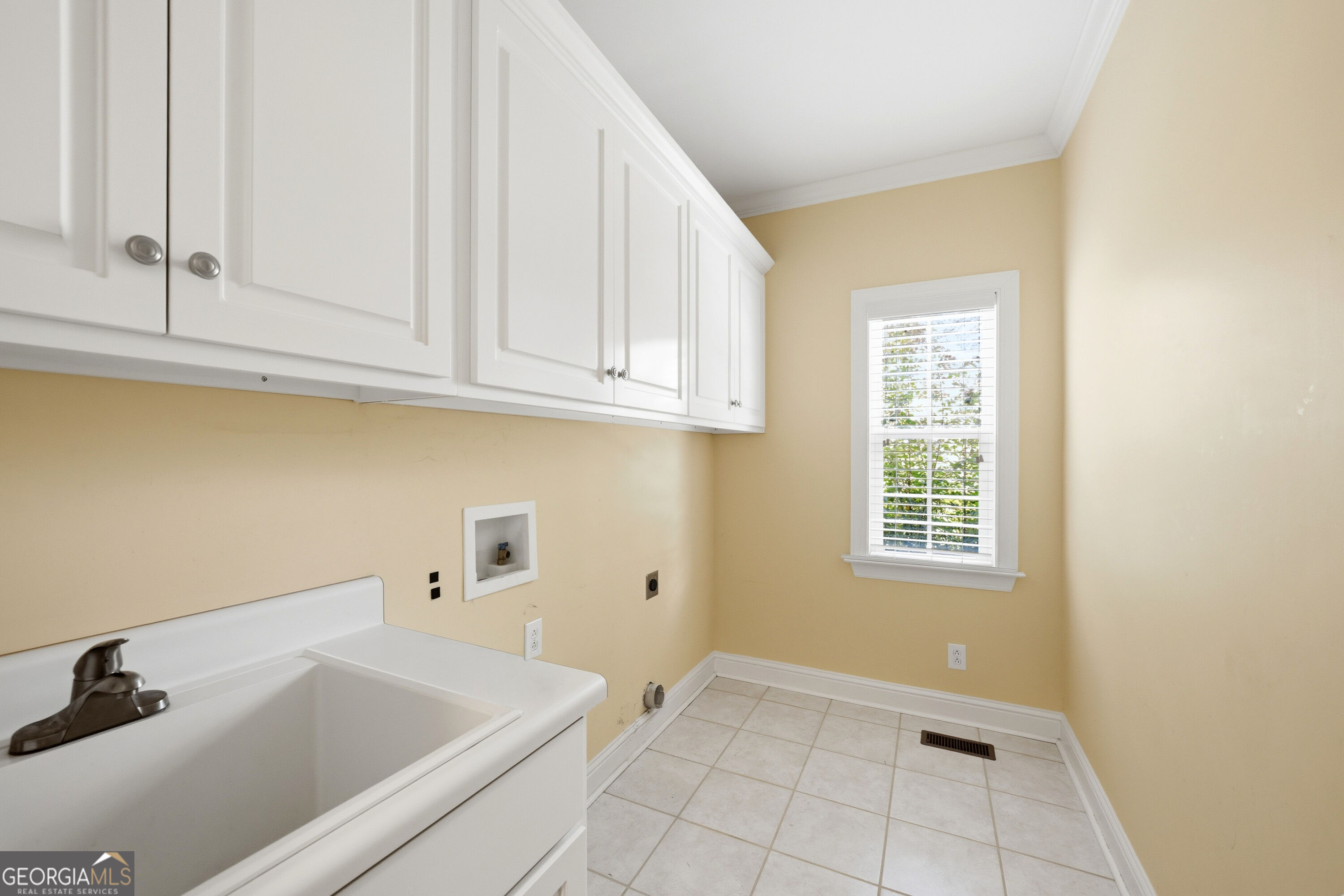 214 Oakleaf Drive Property Photo 14