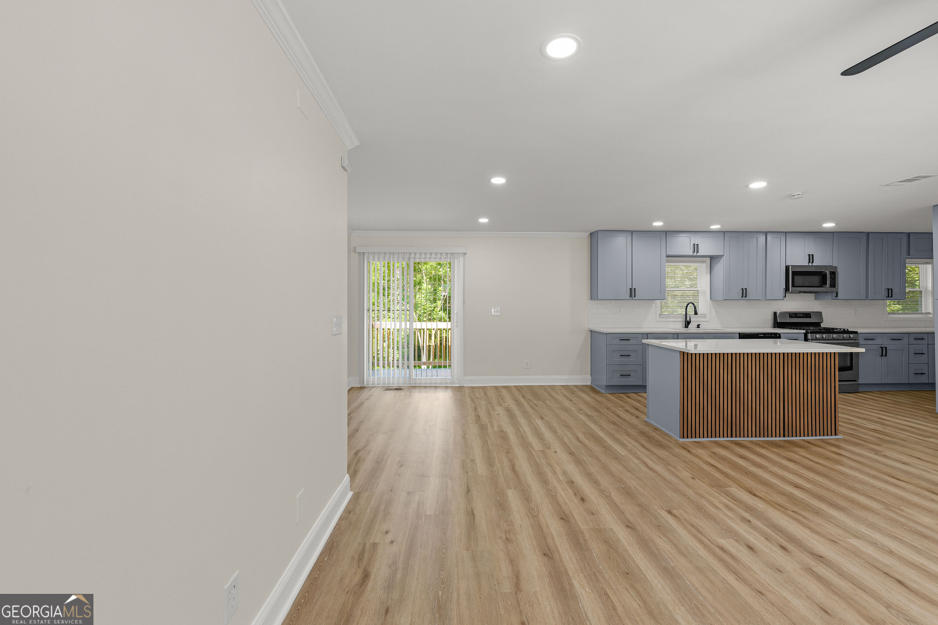 6064 Oak Hill Drive Sw Property Photo 4