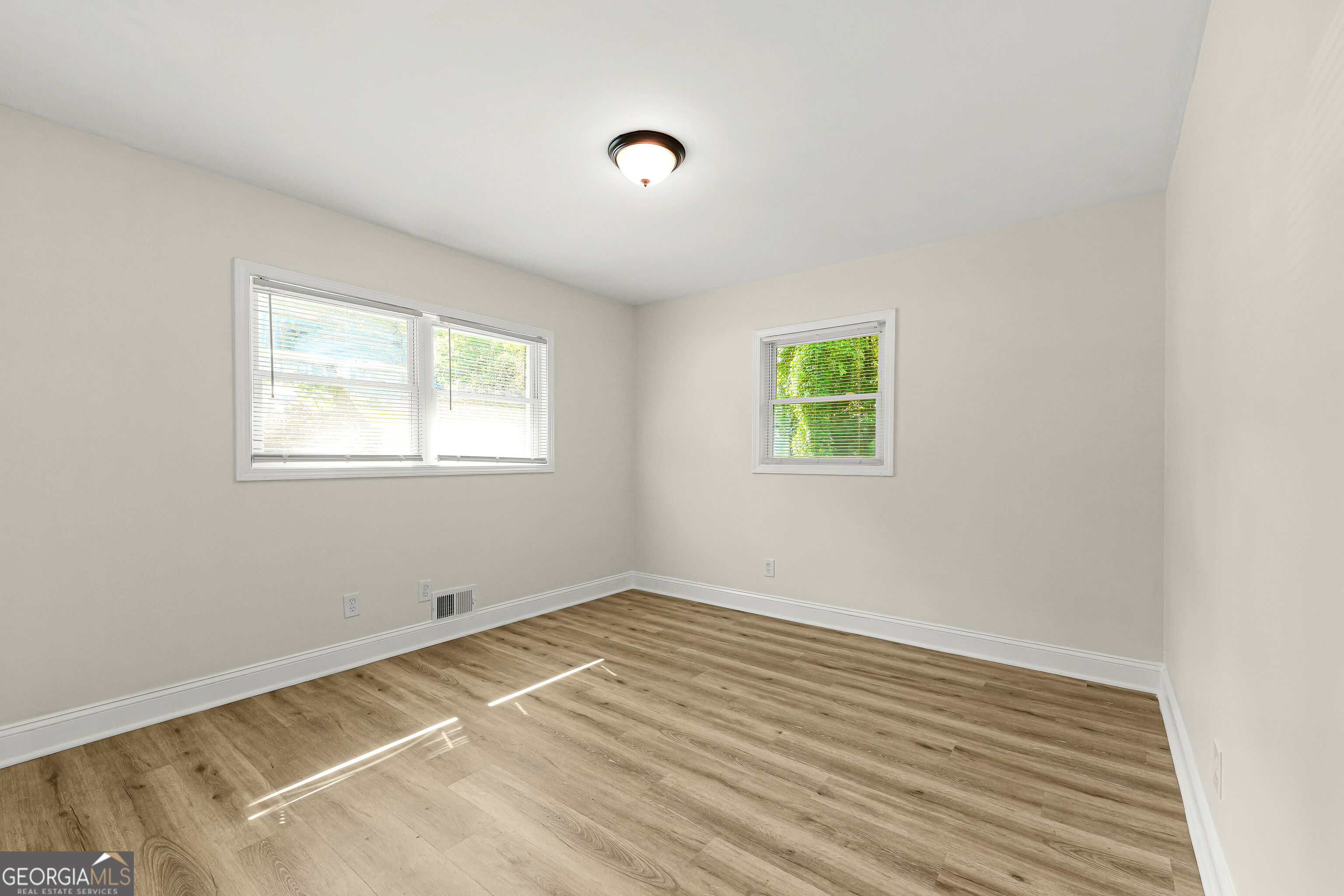 6064 Oak Hill Drive Sw Property Photo 9