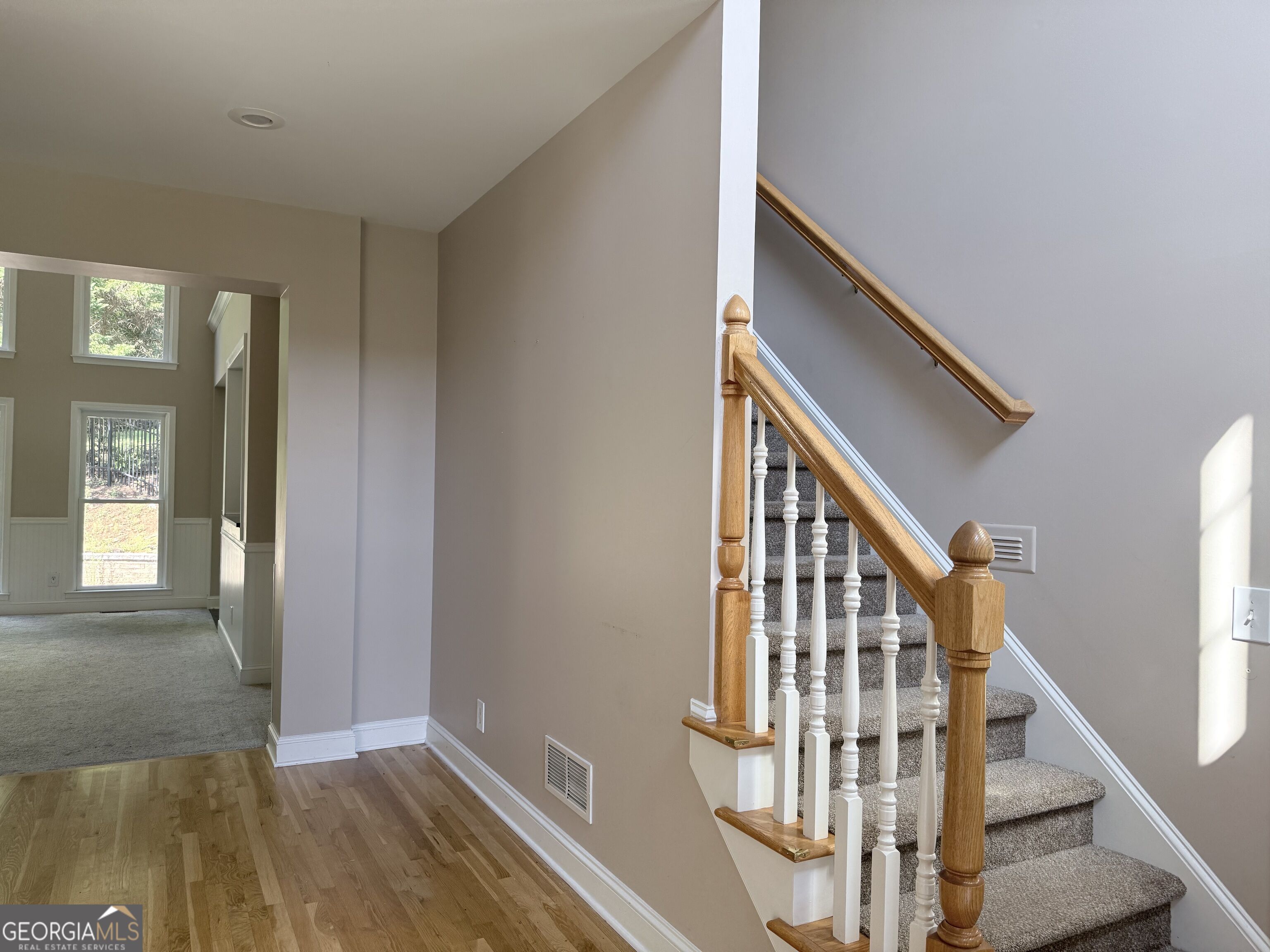 5210 Maplewood Lane Property Photo 4