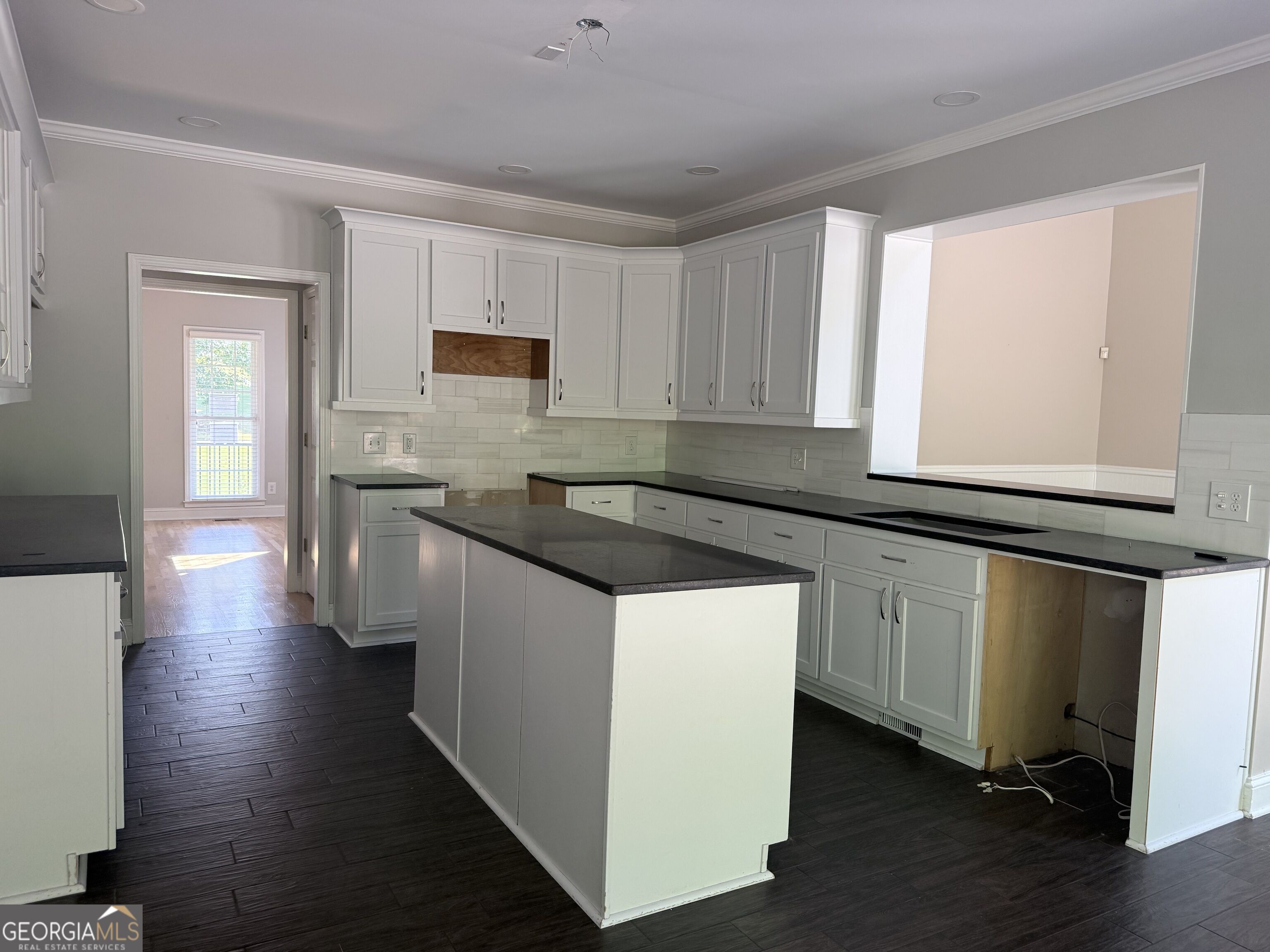 5210 Maplewood Lane Property Photo 8