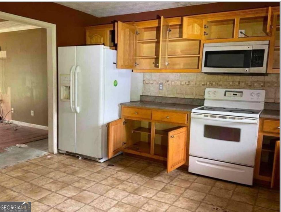 247 Newton Road Property Photo 8