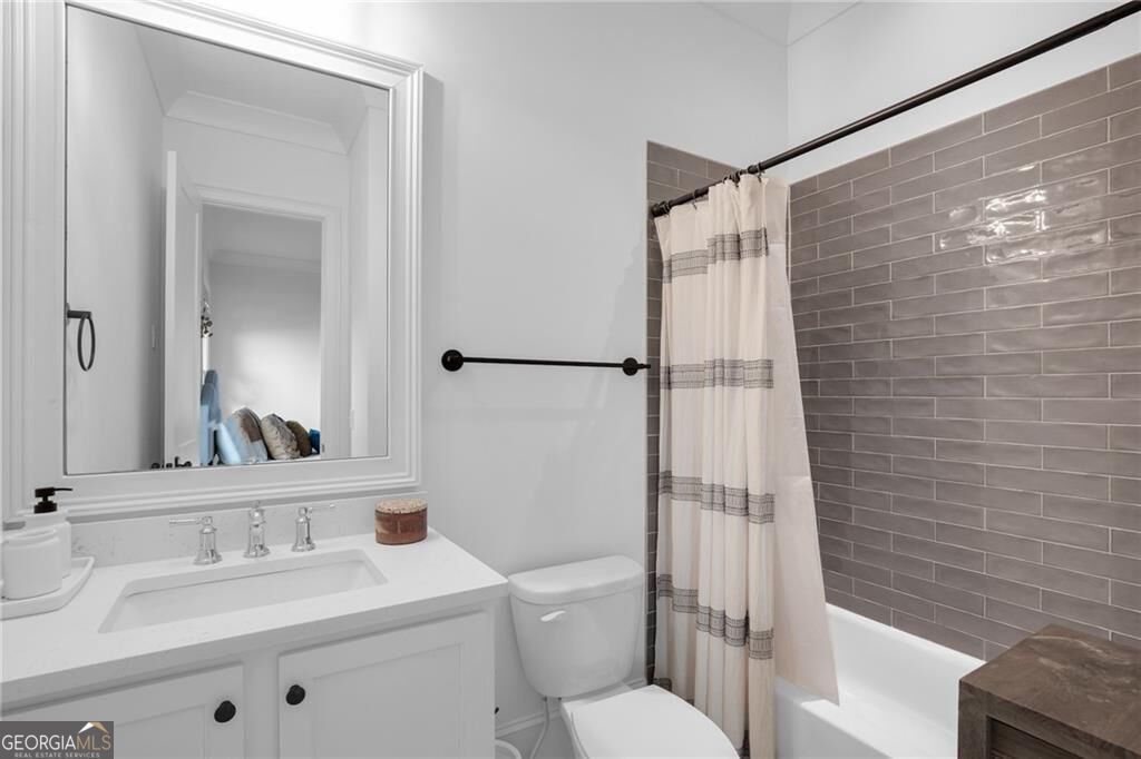 2986 Surrey Lane Property Photo 22