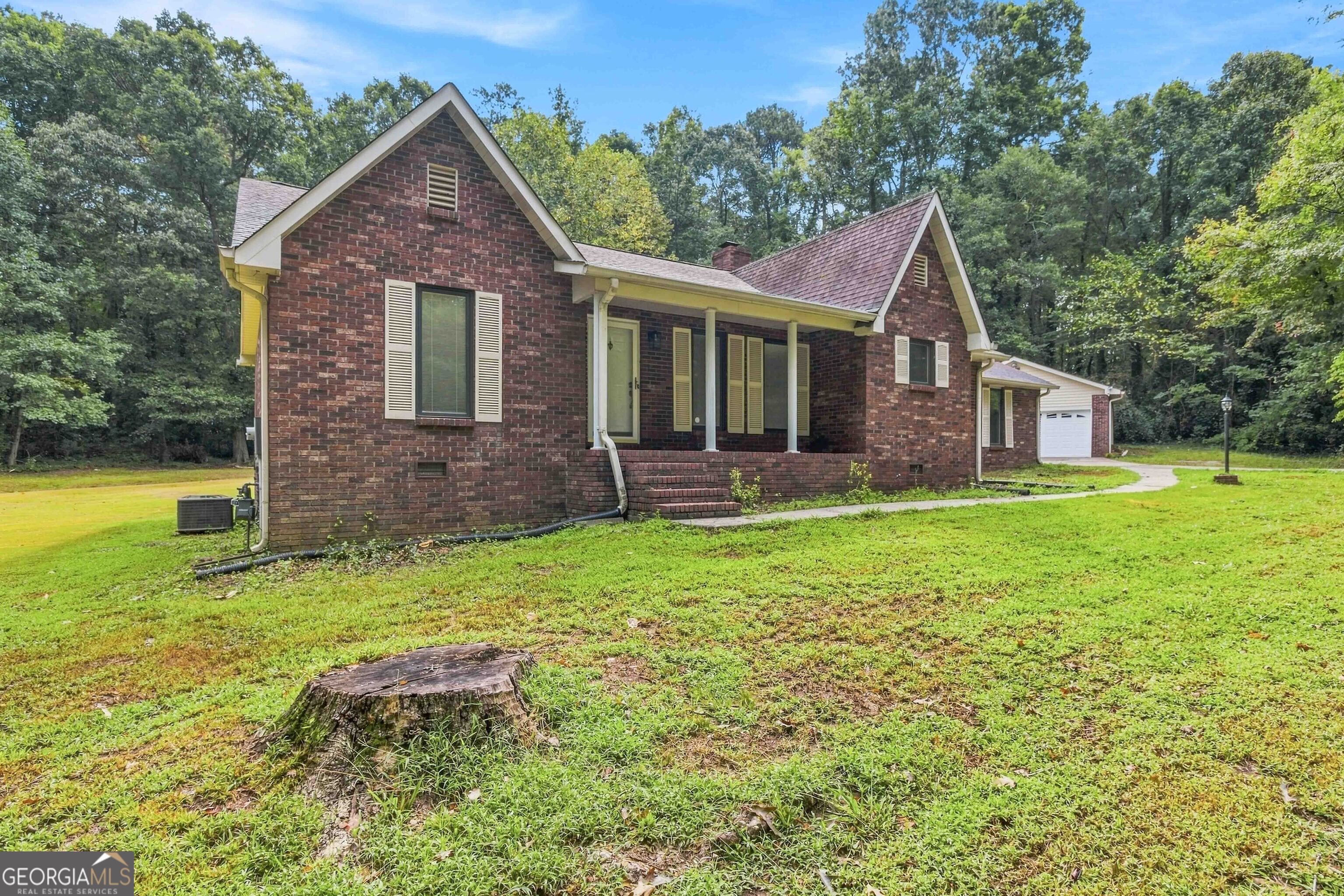 760 Pine Needle Road Property Photo 3