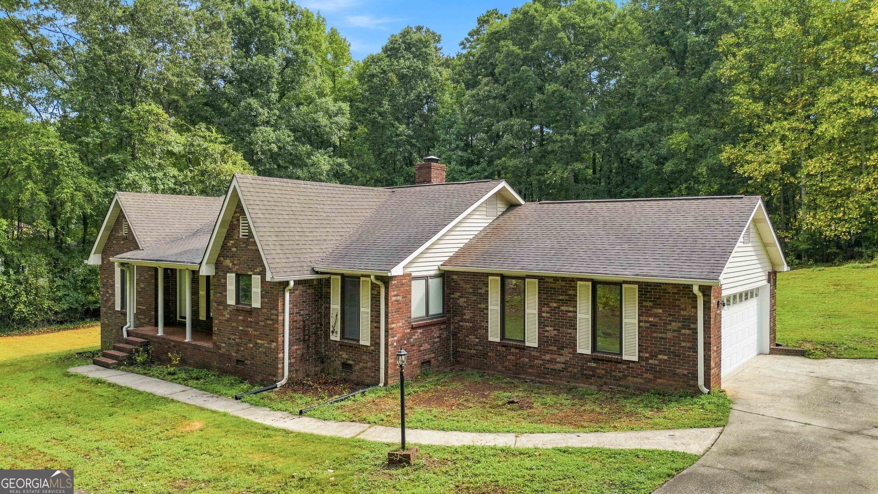 760 Pine Needle Road Property Photo 4
