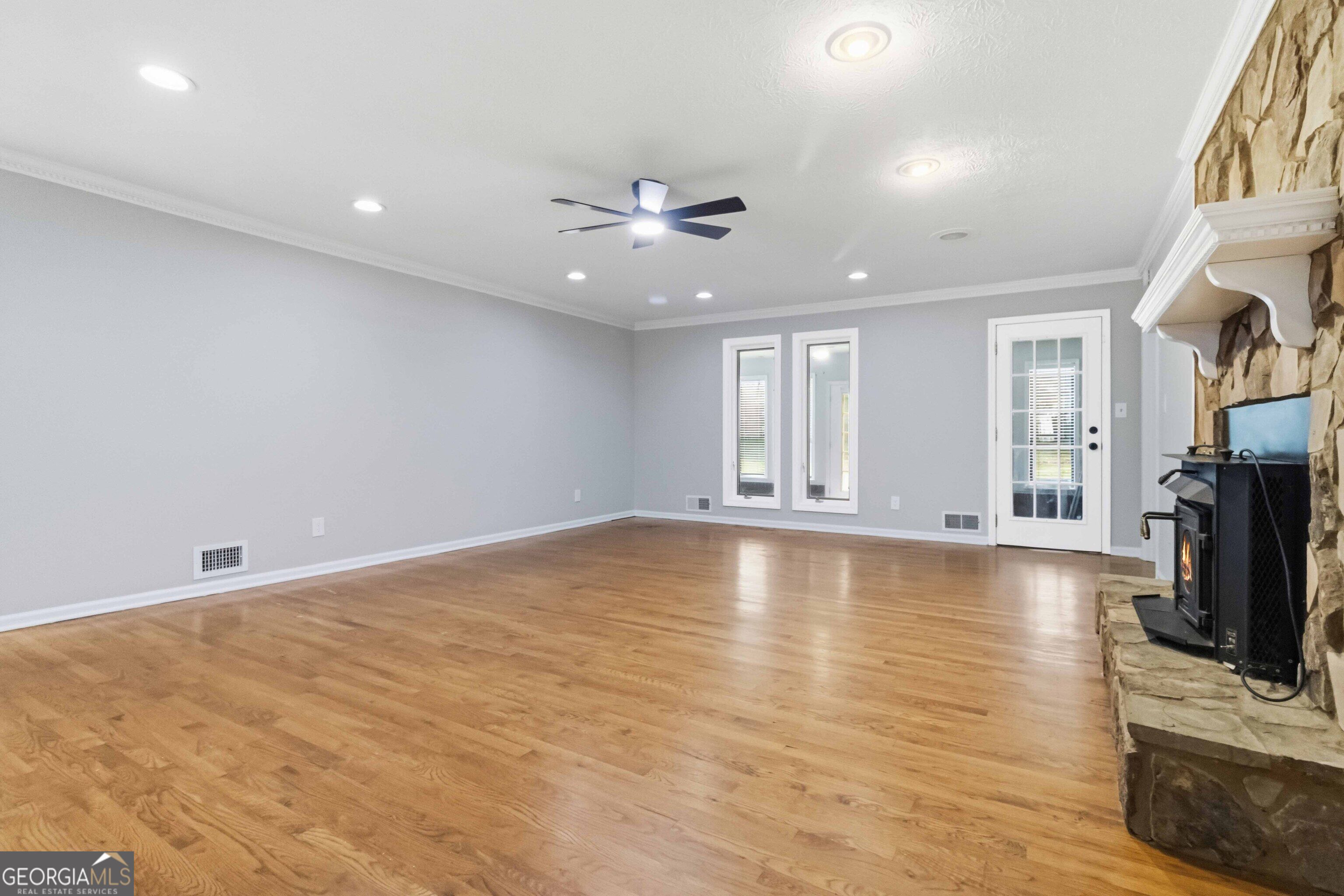 760 Pine Needle Road Property Photo 8