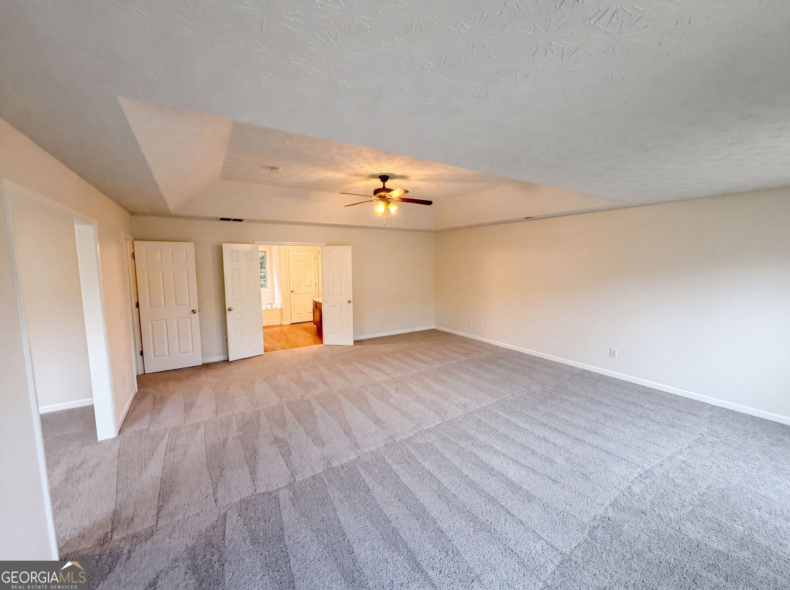 5747 Union Pointe Drive Property Photo 4