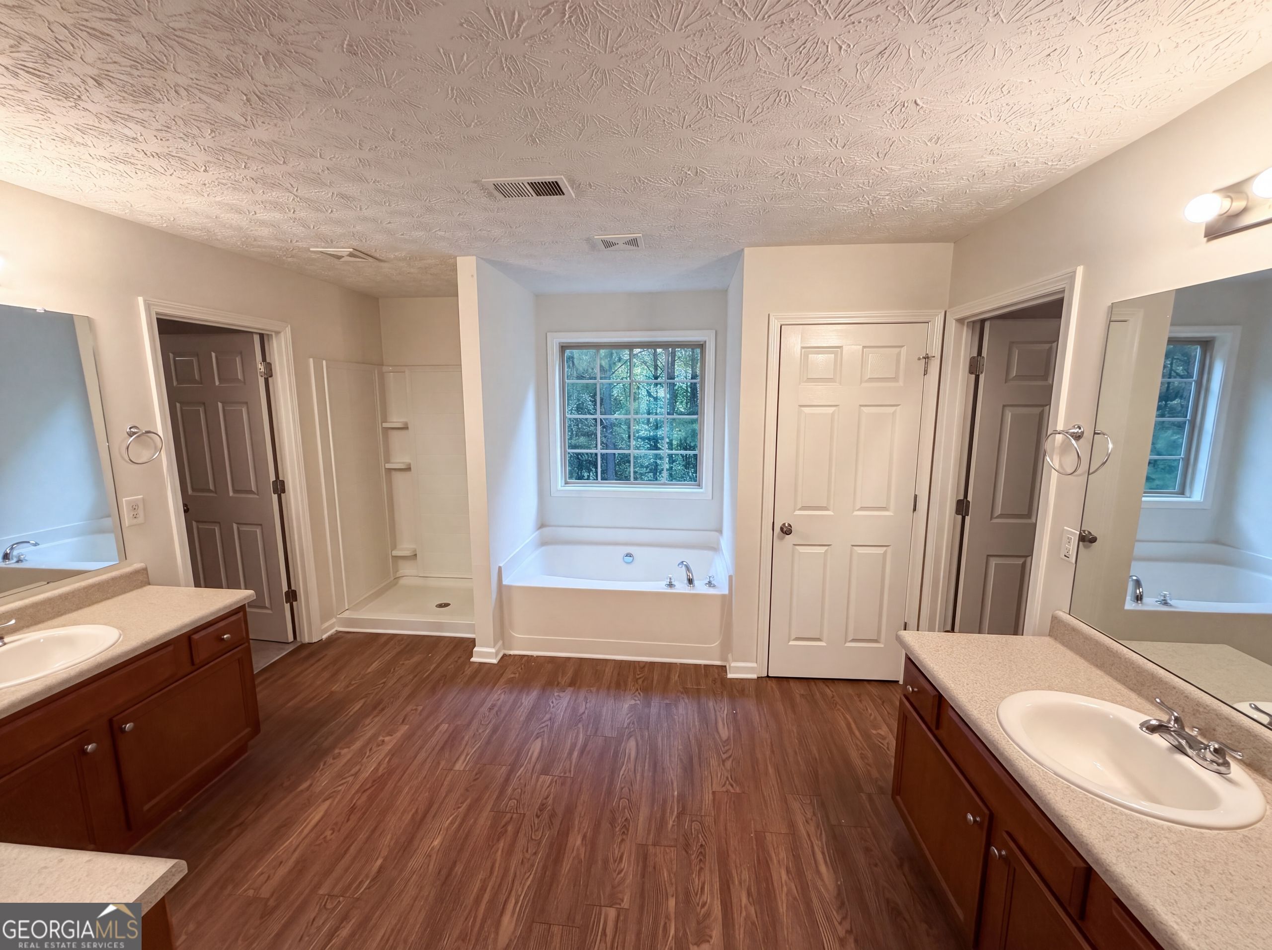 5747 Union Pointe Drive Property Photo 9