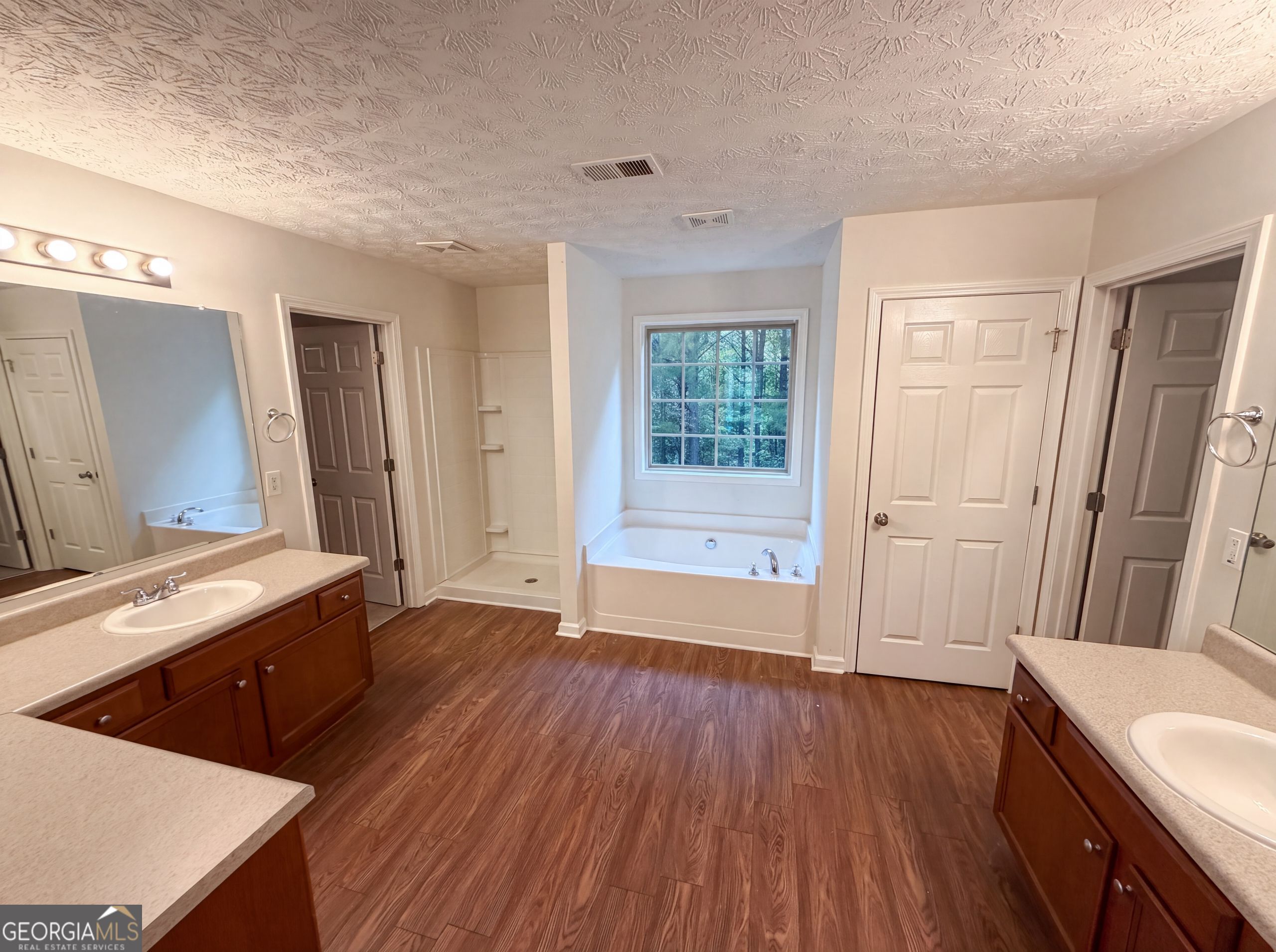 5747 Union Pointe Drive Property Photo 10