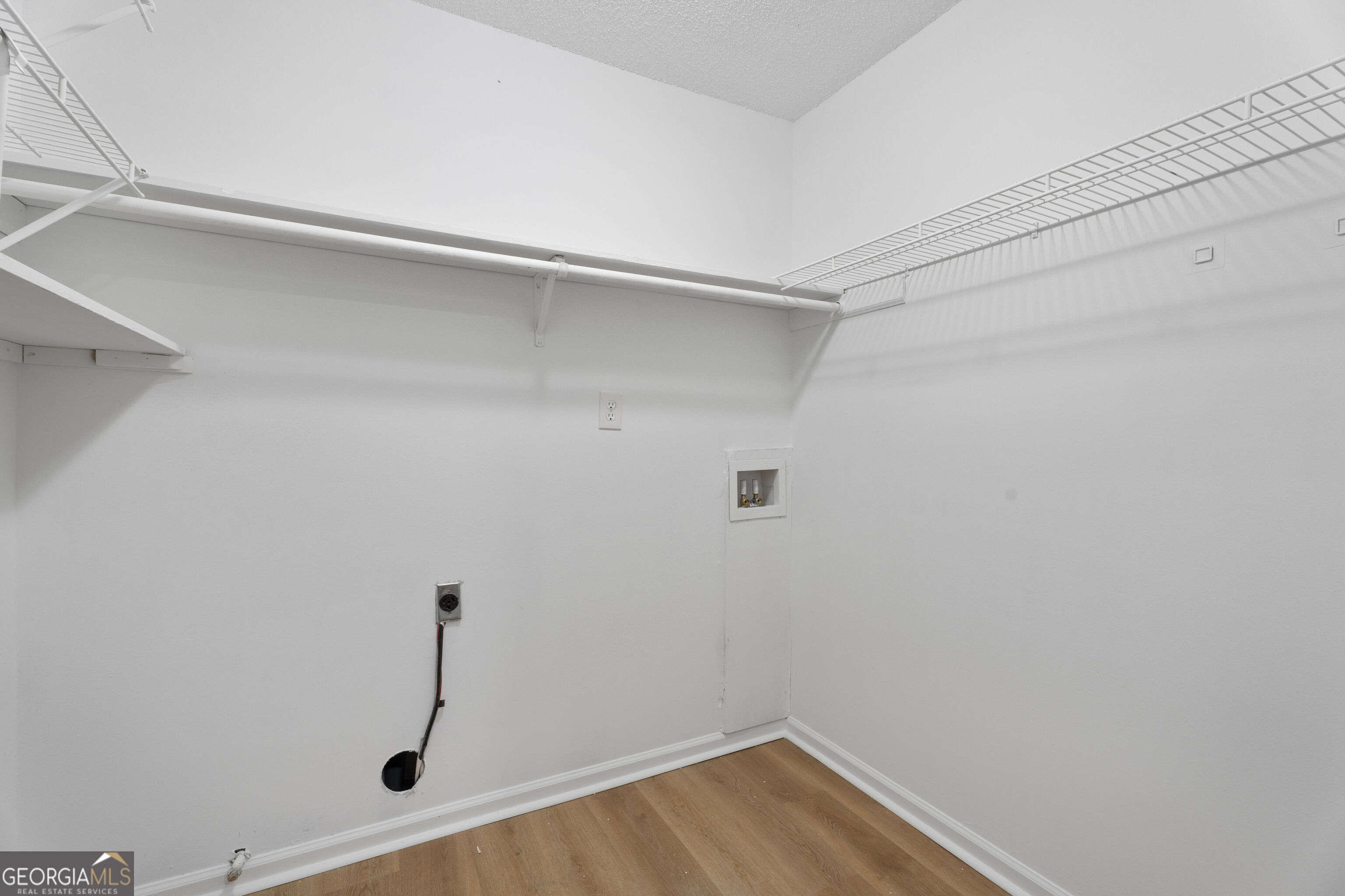 1860 Hickory Creek Court Nw Property Photo 16