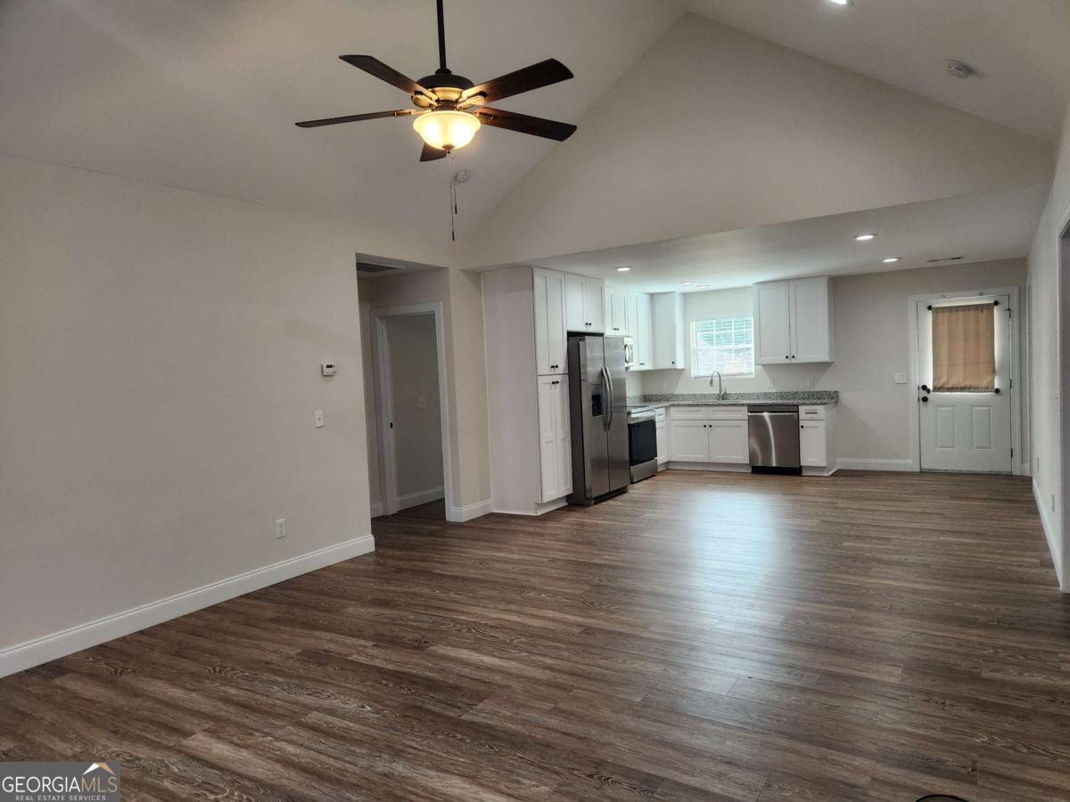 2465 Oak Grove Road Property Photo 2
