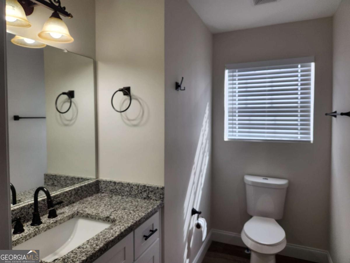 2465 Oak Grove Road Property Photo 11