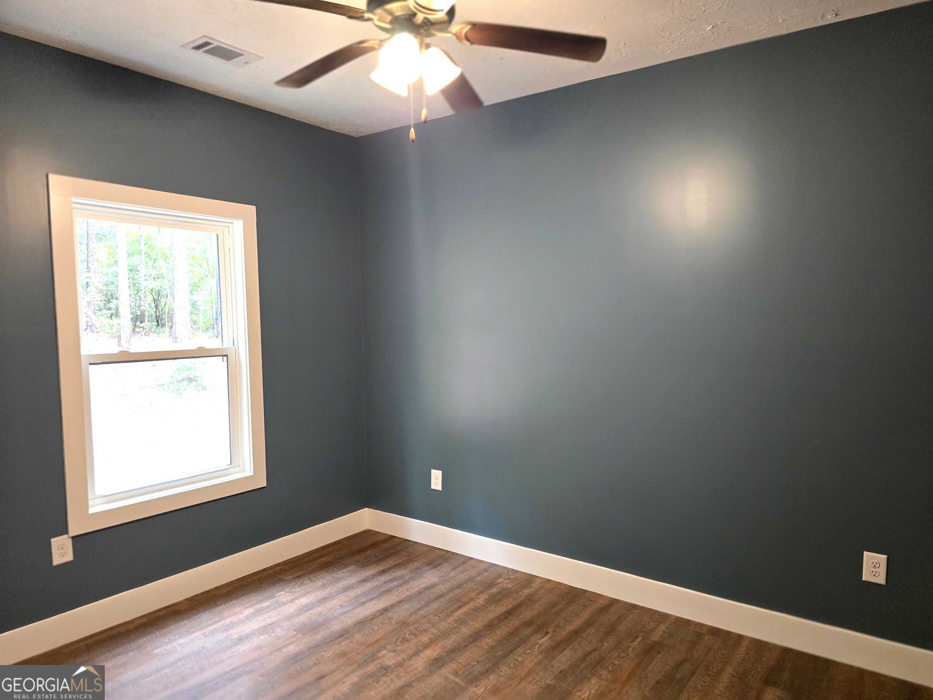 1152 Clarks Bridge Rd Property Photo 8