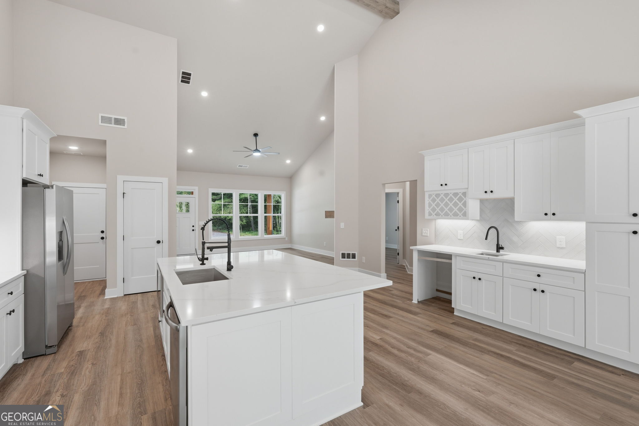 9130 Lisa Circle Property Photo 7
