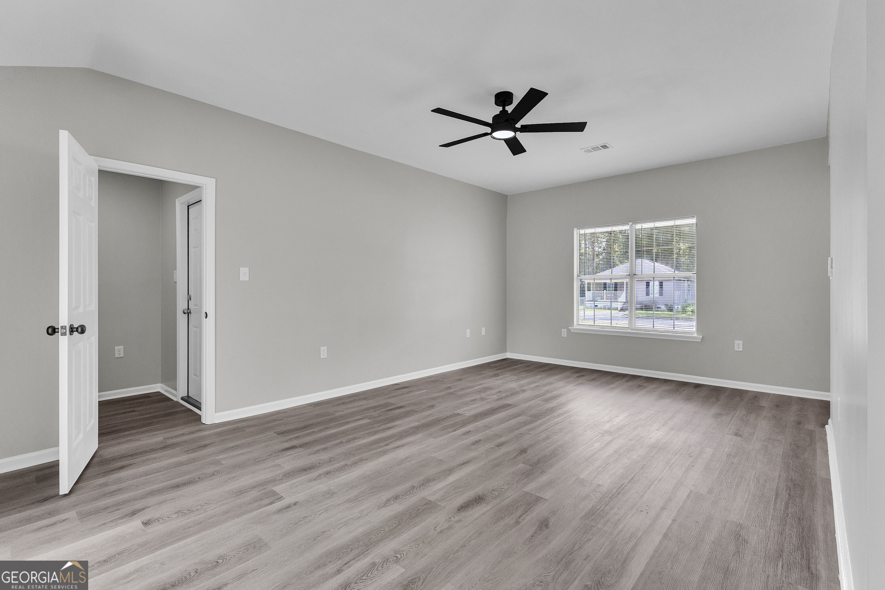 1414 Baymeadows Drive Property Photo 9