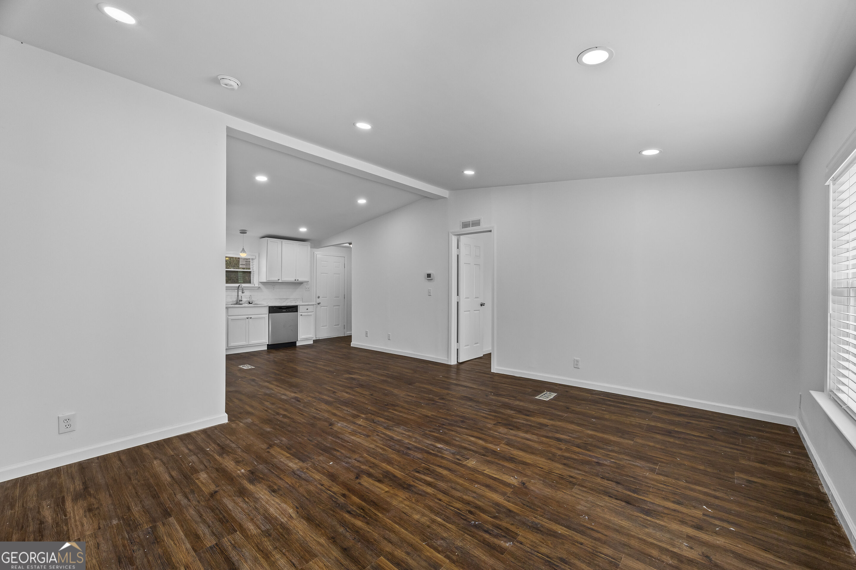 3314 Centerville Road Property Photo 6