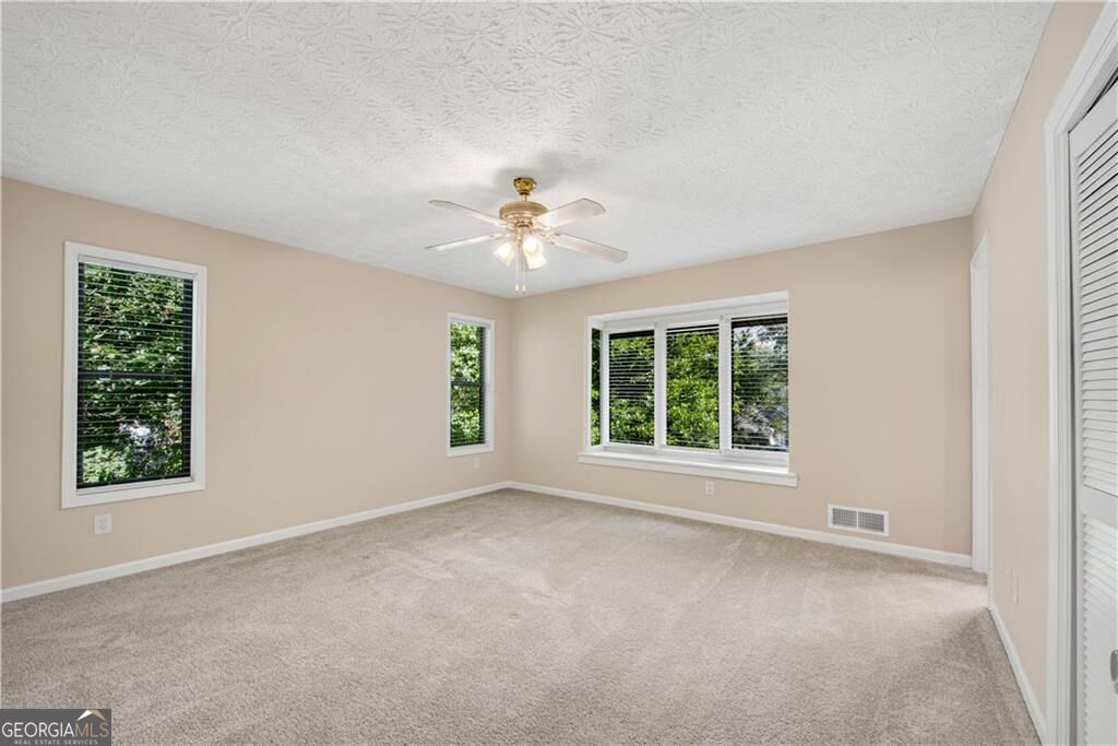 2404 Stockton Place Property Photo 14