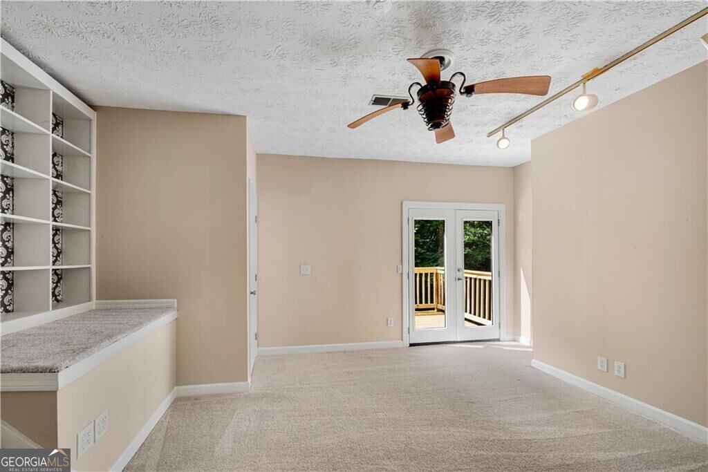 2404 Stockton Place Property Photo 25