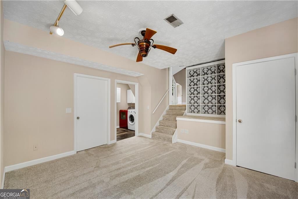 2404 Stockton Place Property Photo 26