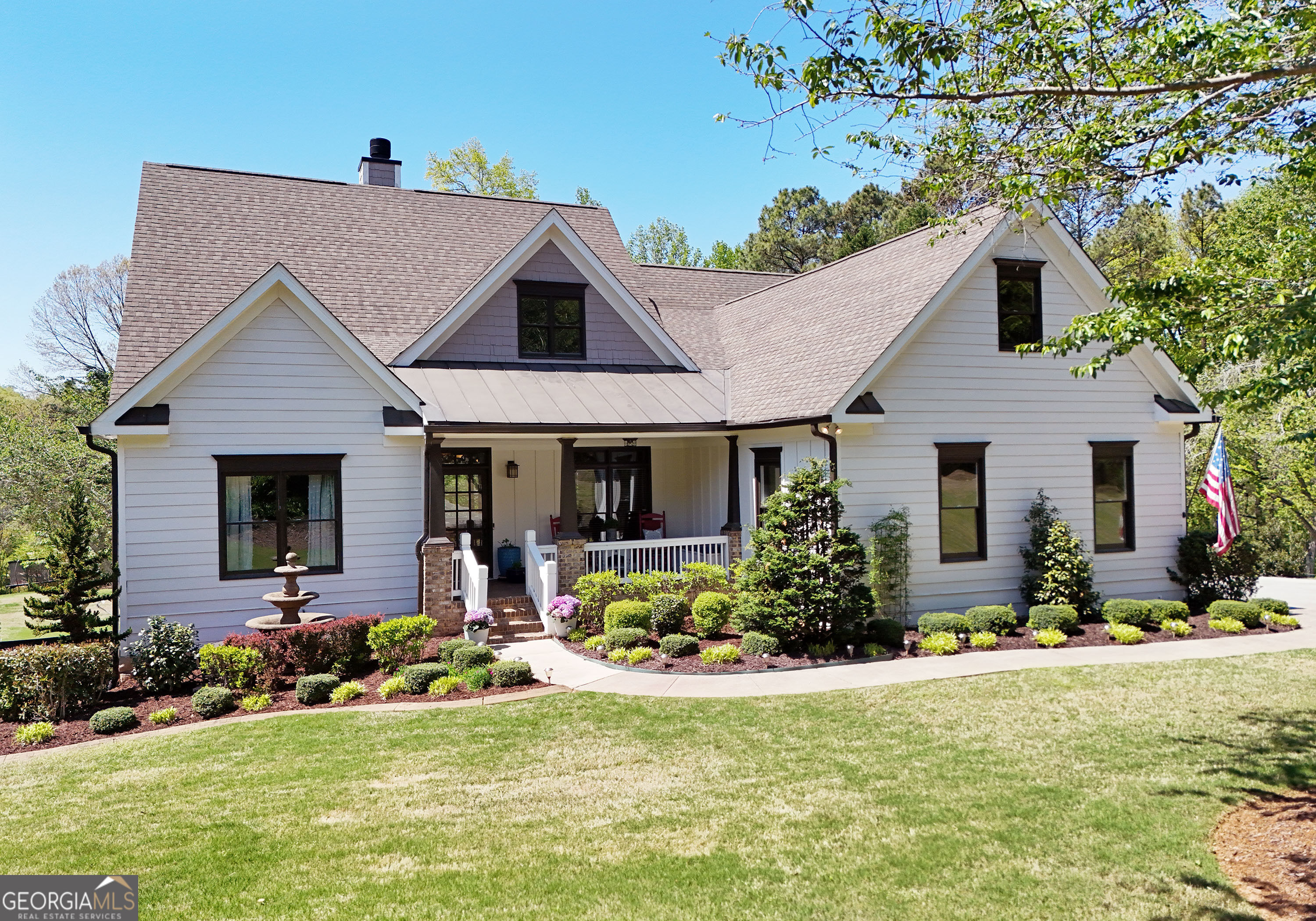 204 Lynn Lane Property Photo 1