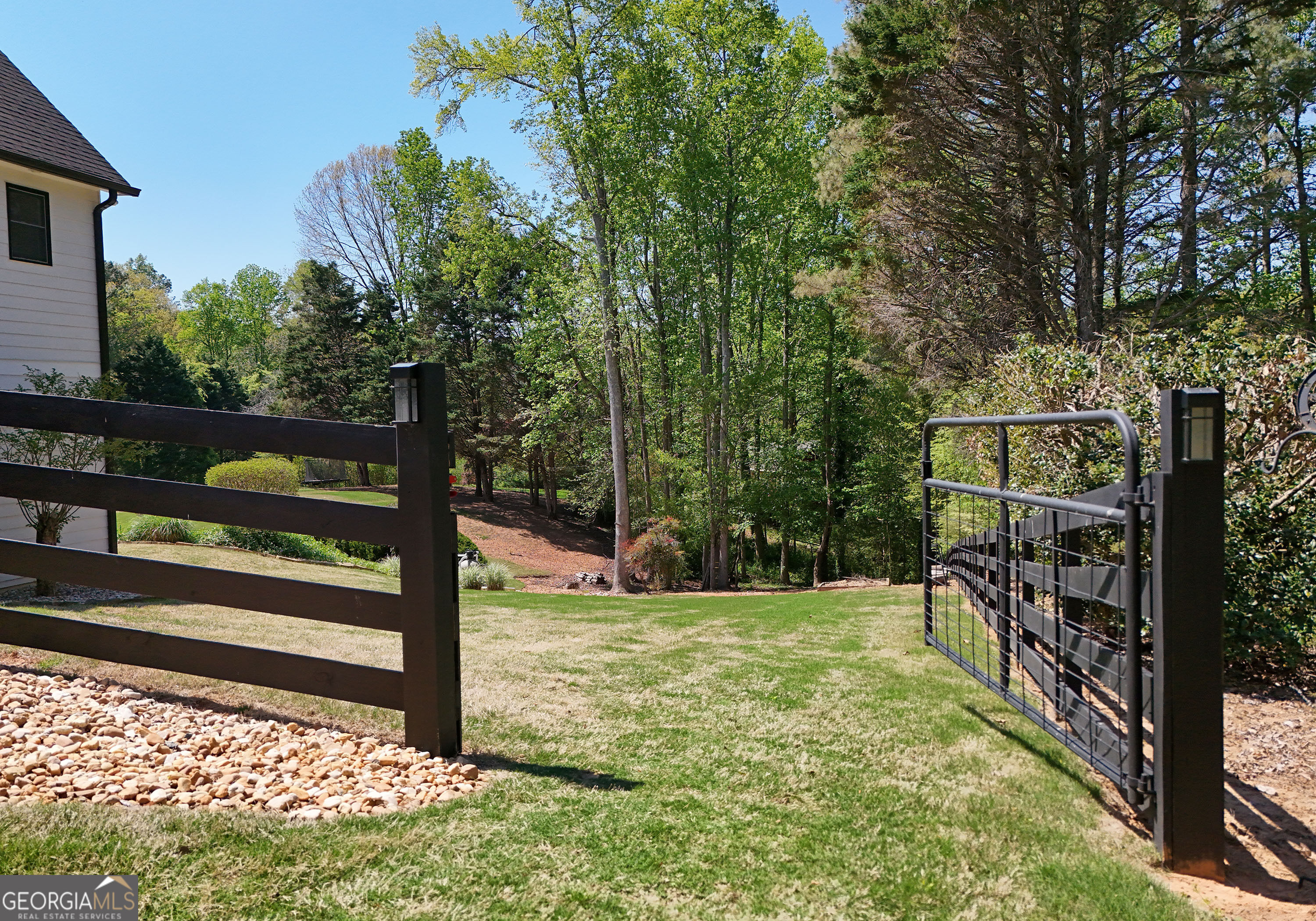204 Lynn Lane Property Photo 9
