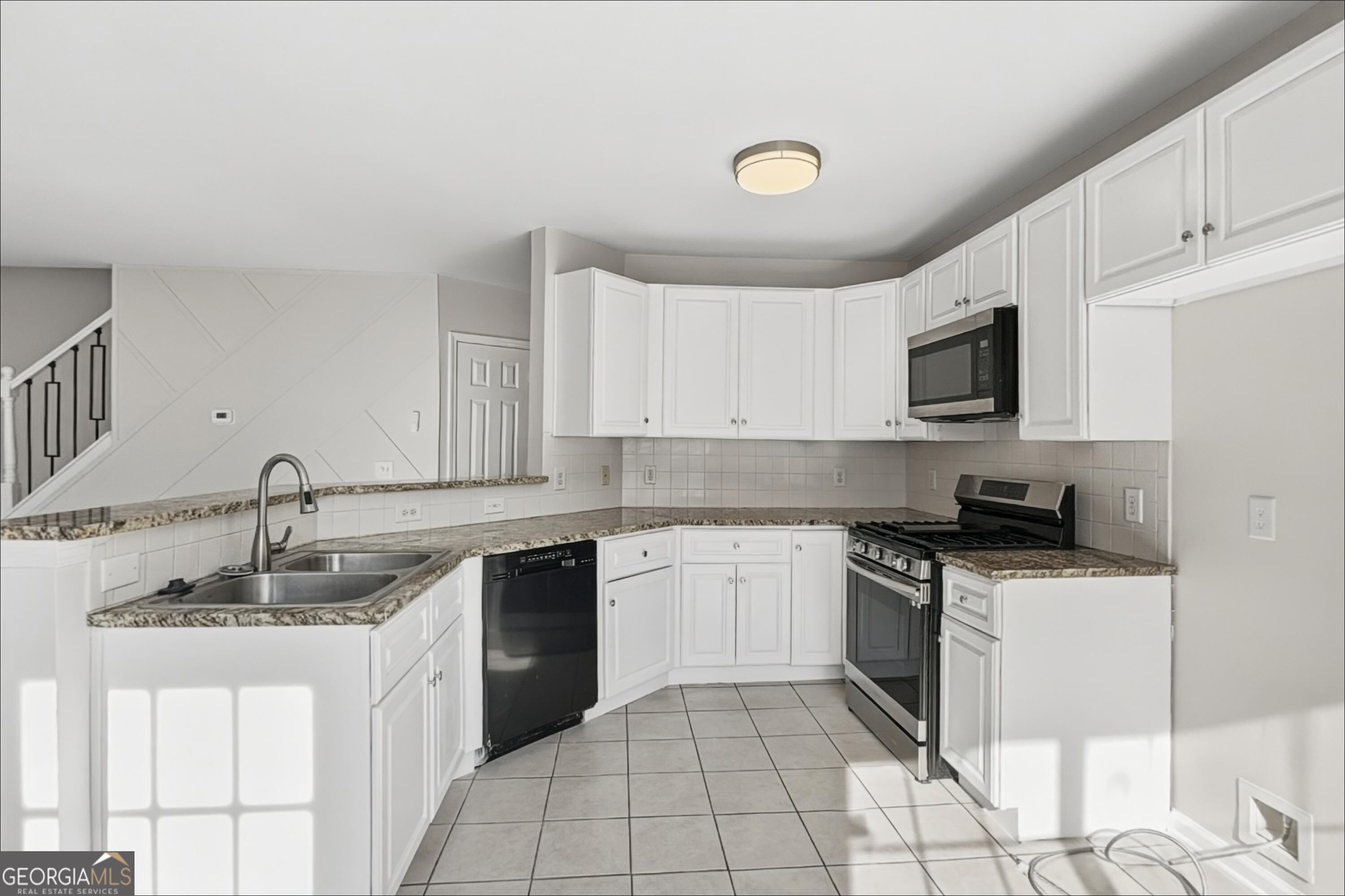 3514 Palisade Cove Property Photo 4