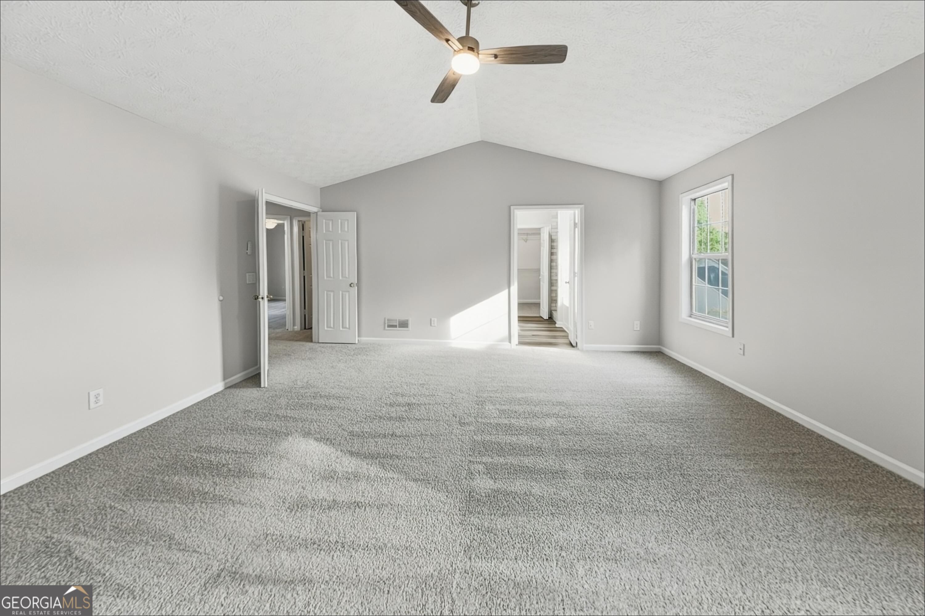 3514 Palisade Cove Property Photo 16