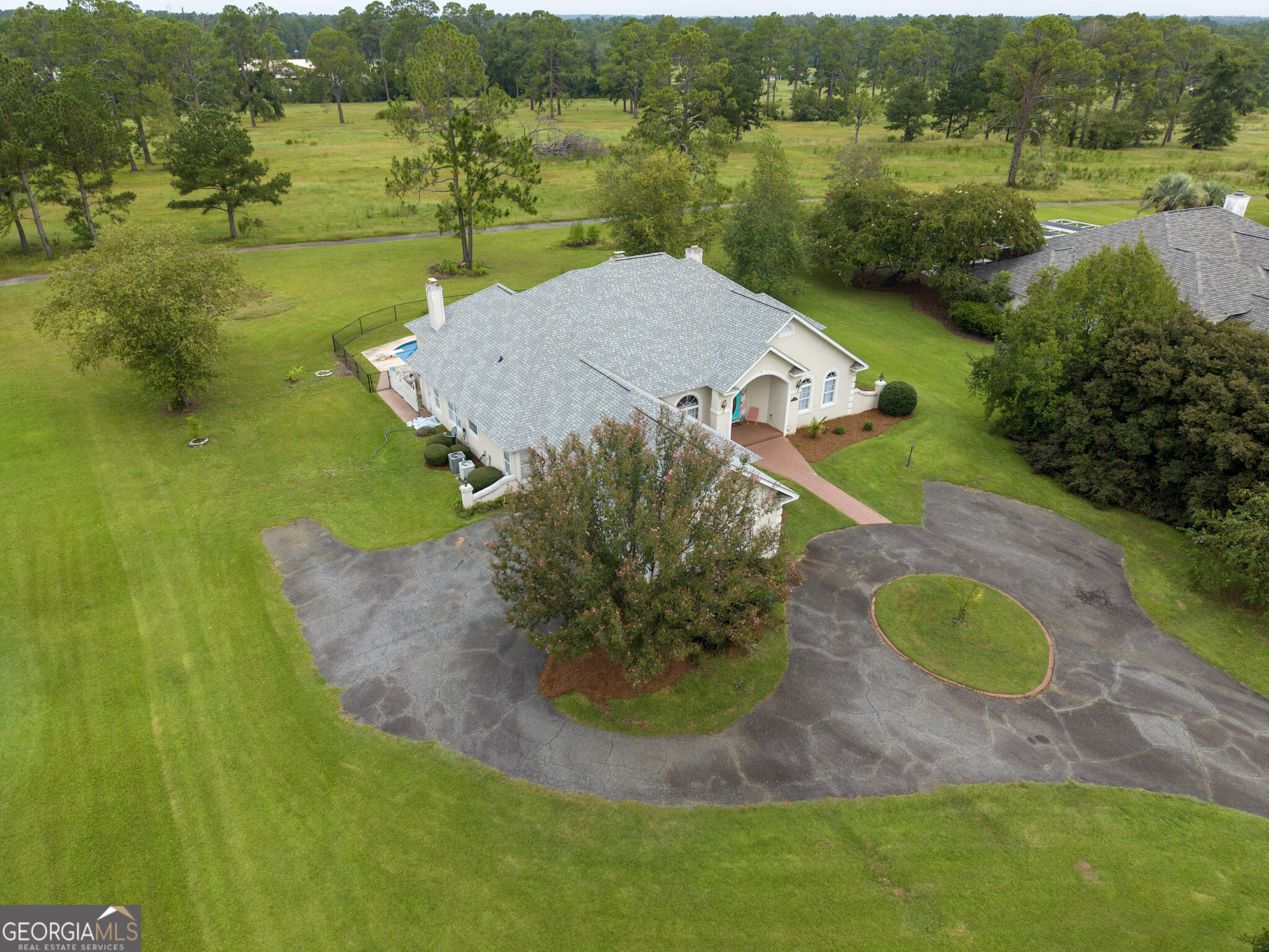 1741 Green Acres Drive Property Photo 3