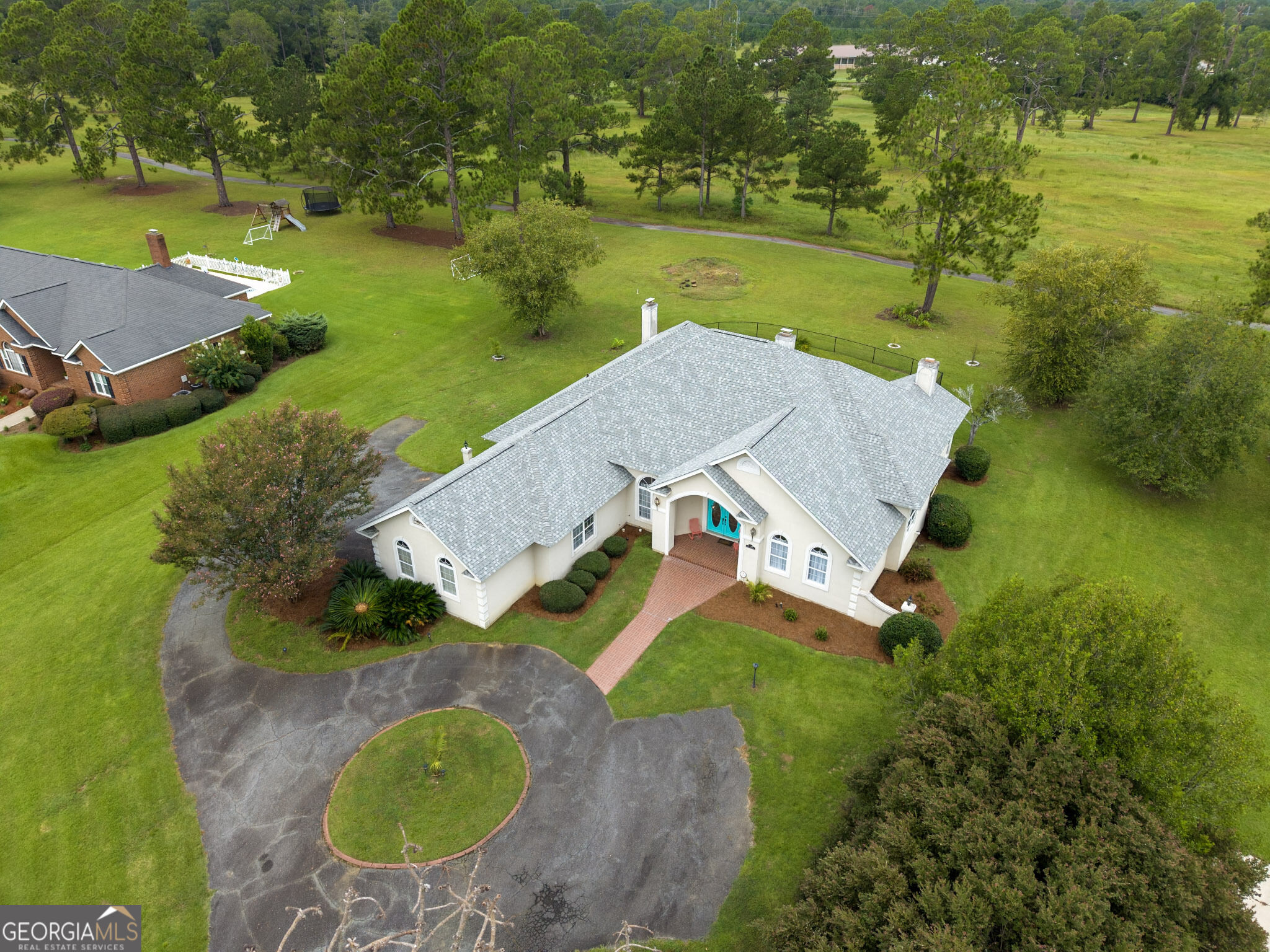 1741 Green Acres Drive Property Photo 4