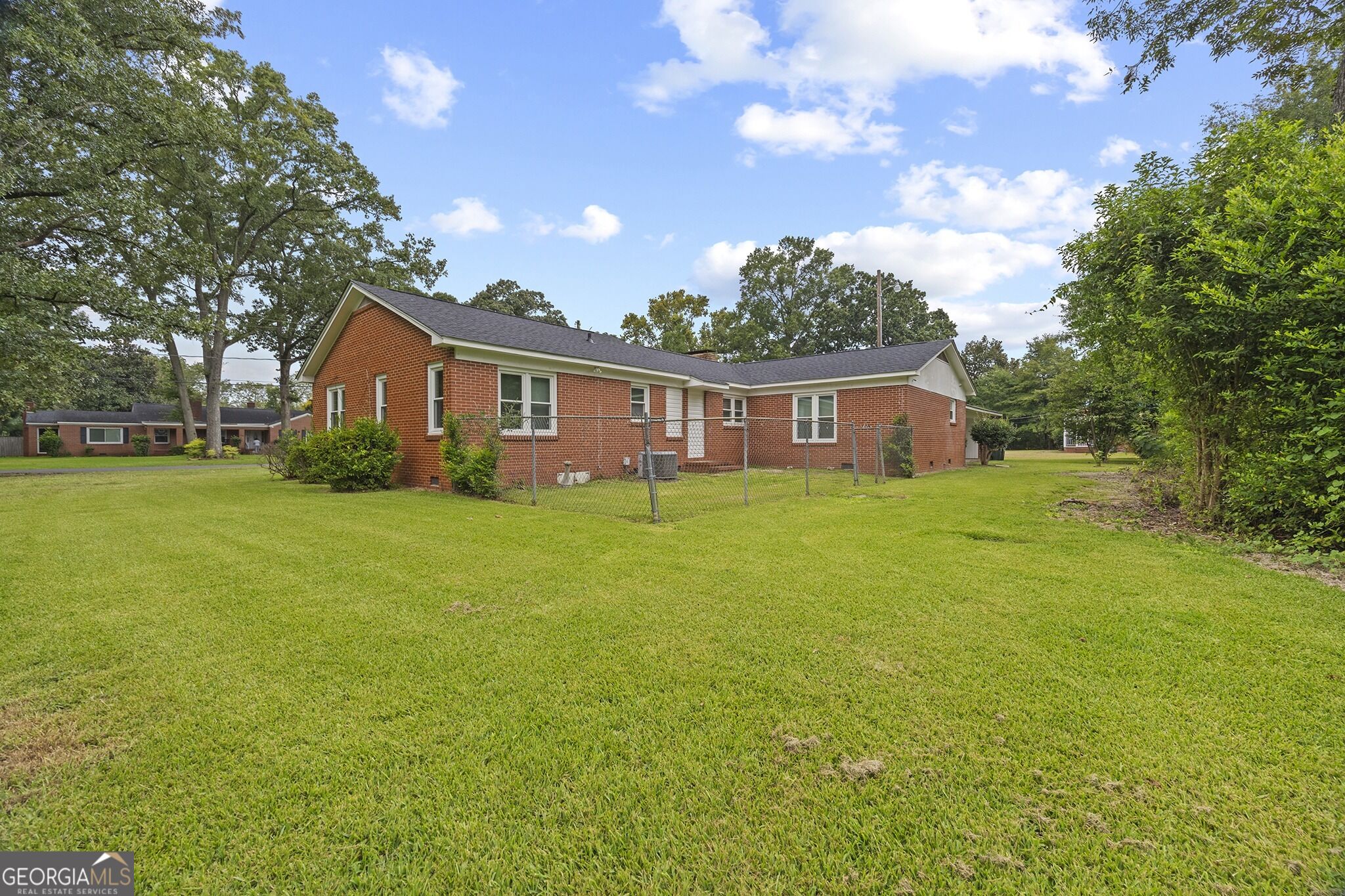402 Westview Drive Property Photo 4